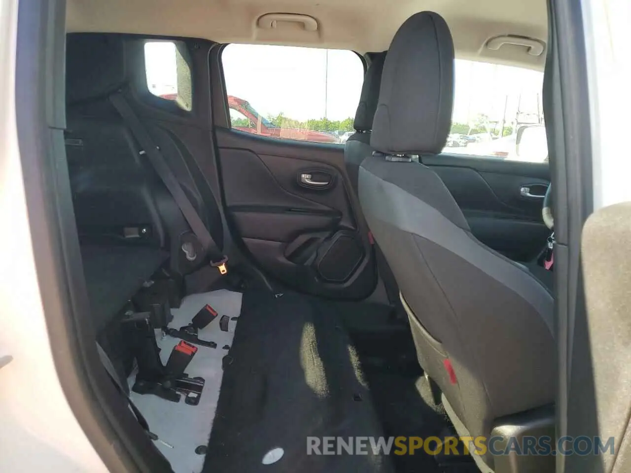 11 fotografías del automóvil dañado ZACNJDC12PPP65419 JEEP RENEGADE 2023