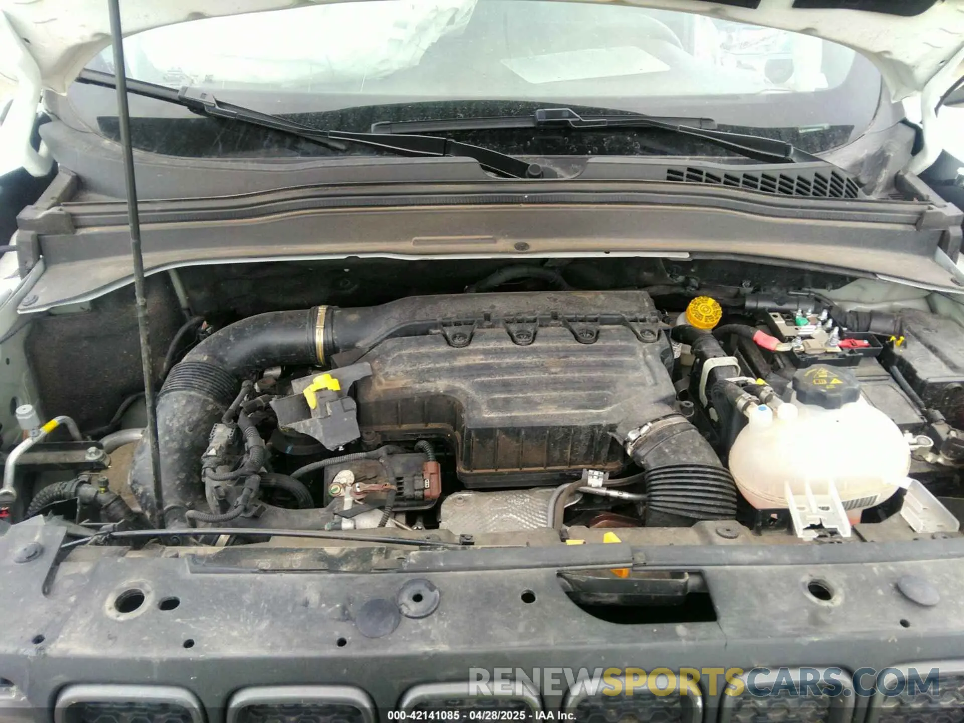 10 fotografías del automóvil dañado ZACNJDC15PPP67715 JEEP RENEGADE 2023