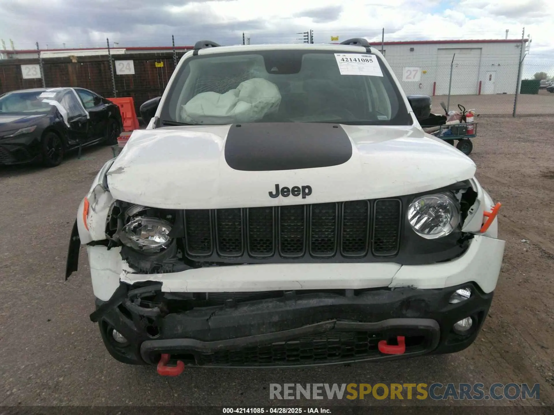 12 fotografías del automóvil dañado ZACNJDC15PPP67715 JEEP RENEGADE 2023