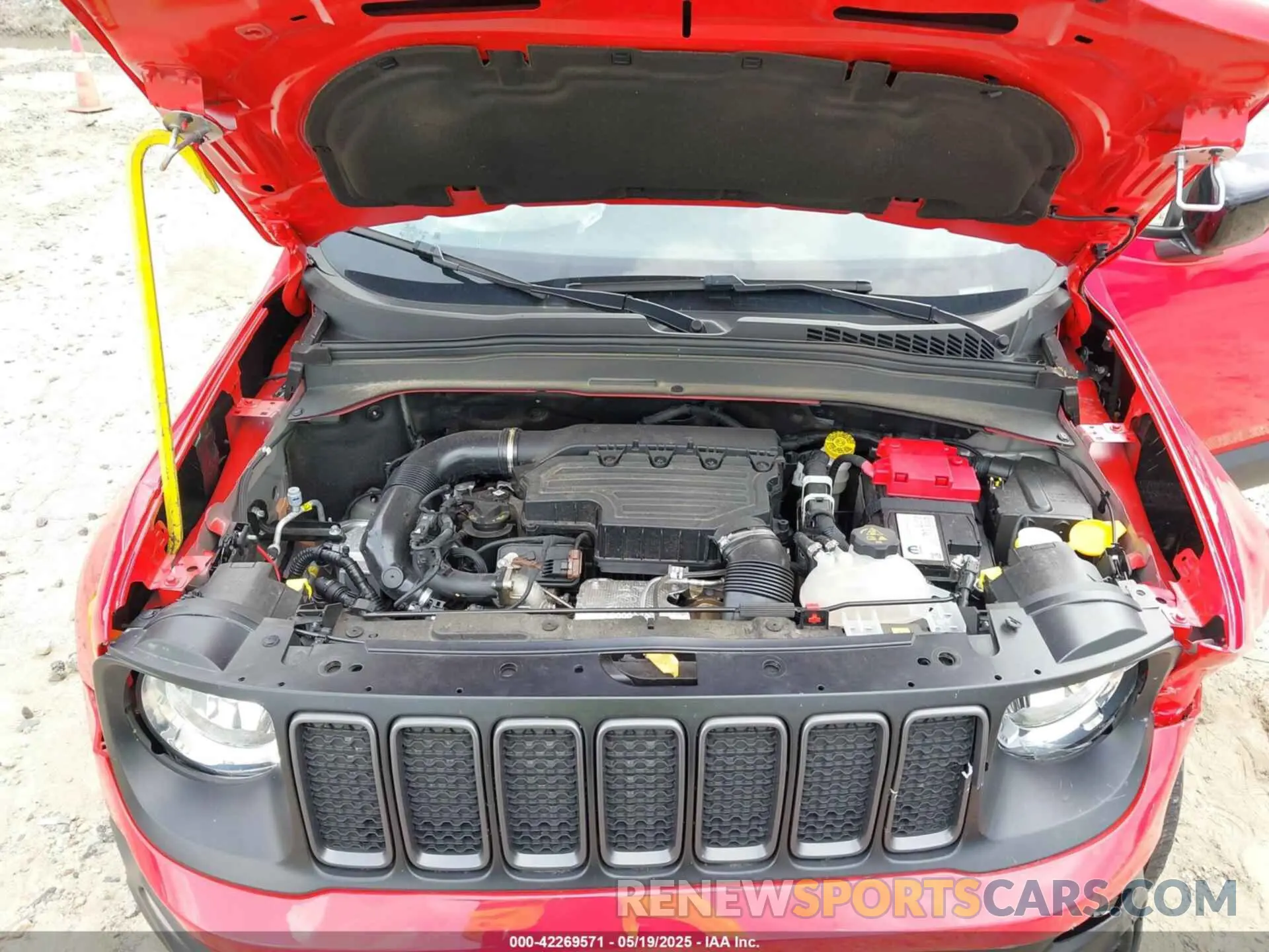 10 fotografías del automóvil dañado ZACNJDC18PPP61388 JEEP RENEGADE 2023