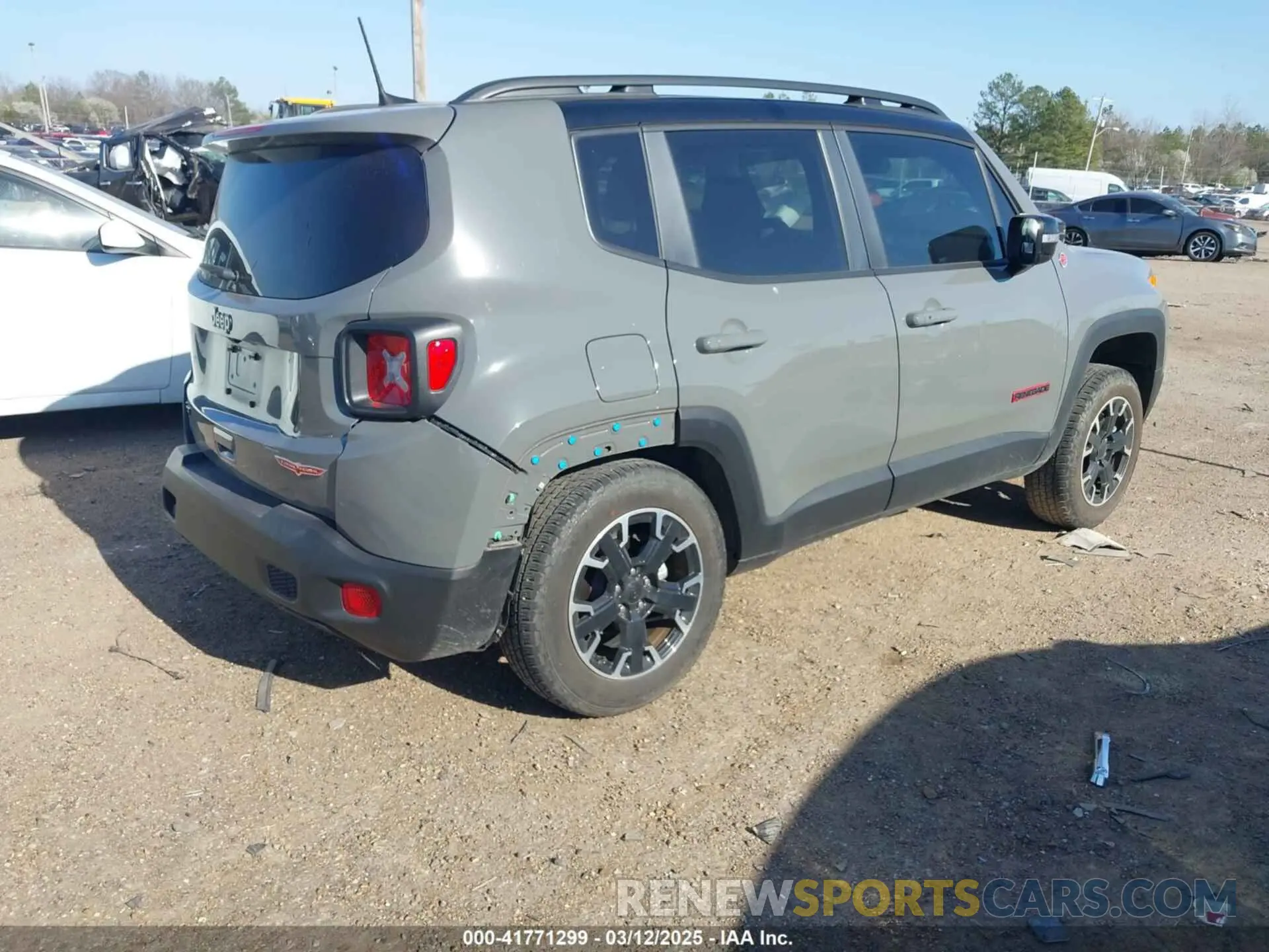 4 fotografías del automóvil dañado ZACNJDC19PPP27959 JEEP RENEGADE 2023