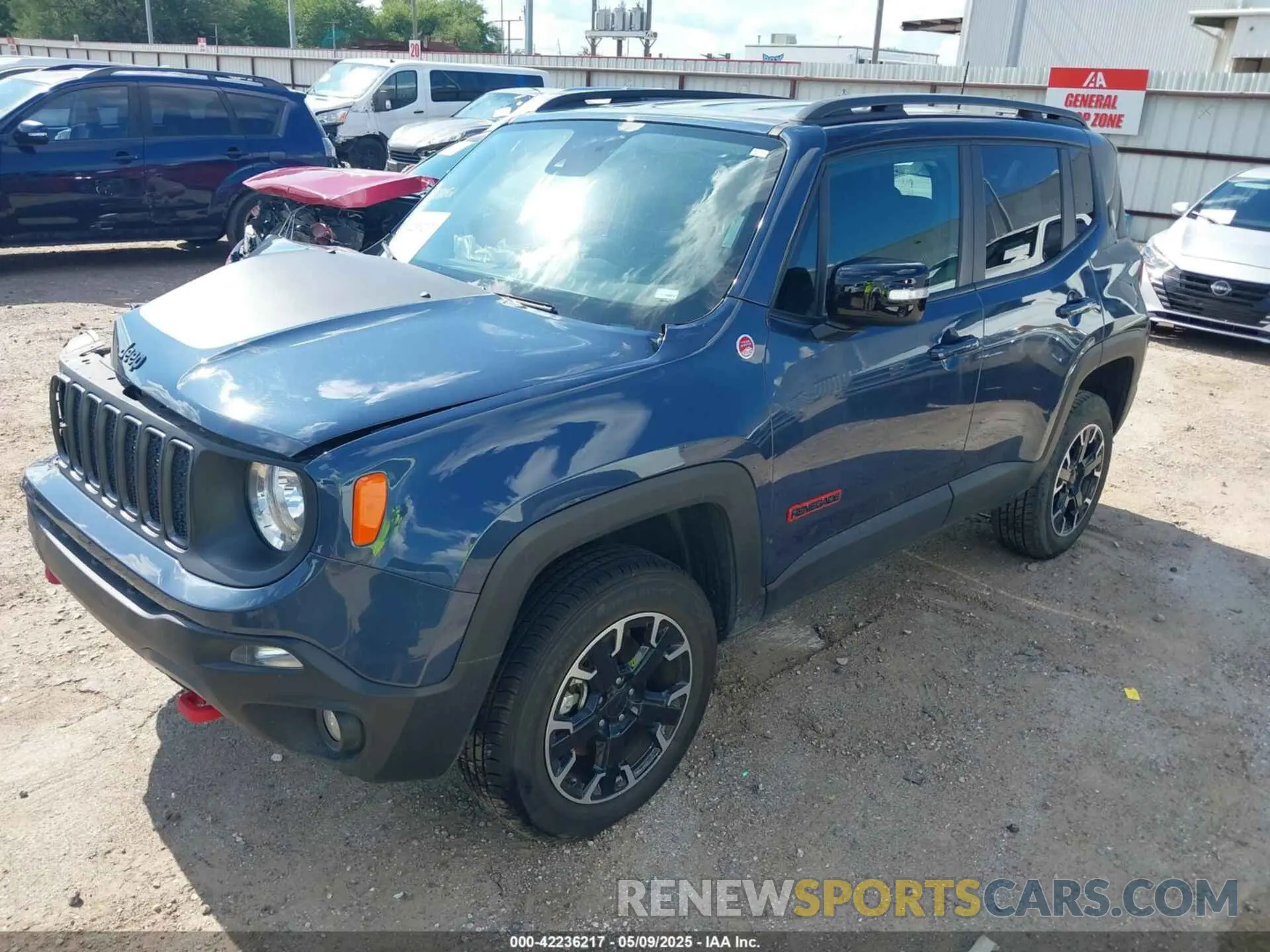 2 fotografías del automóvil dañado ZACNJDC19PPP70231 JEEP RENEGADE 2023