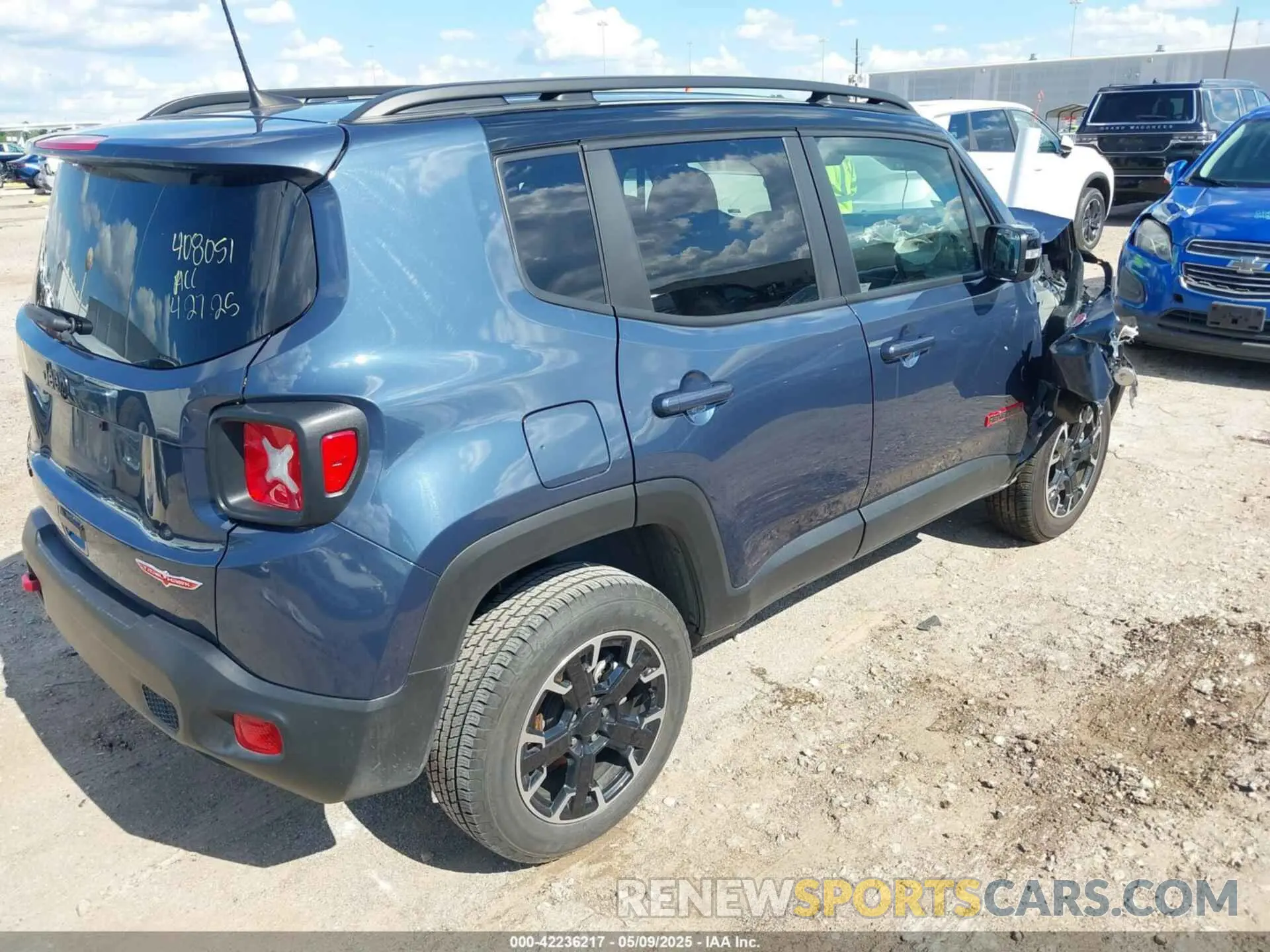 4 fotografías del automóvil dañado ZACNJDC19PPP70231 JEEP RENEGADE 2023