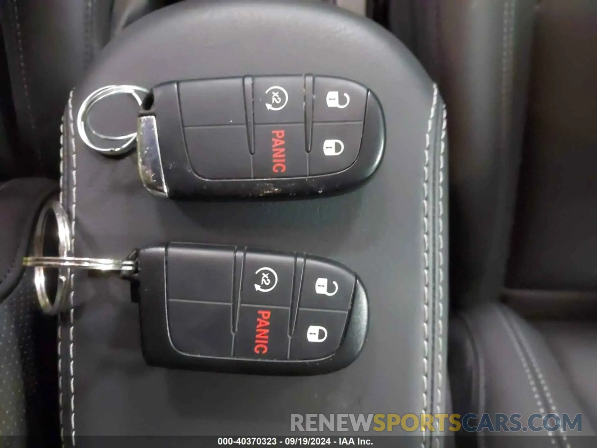 11 fotografías del automóvil dañado ZACNJDD10PPP14158 JEEP RENEGADE 2023