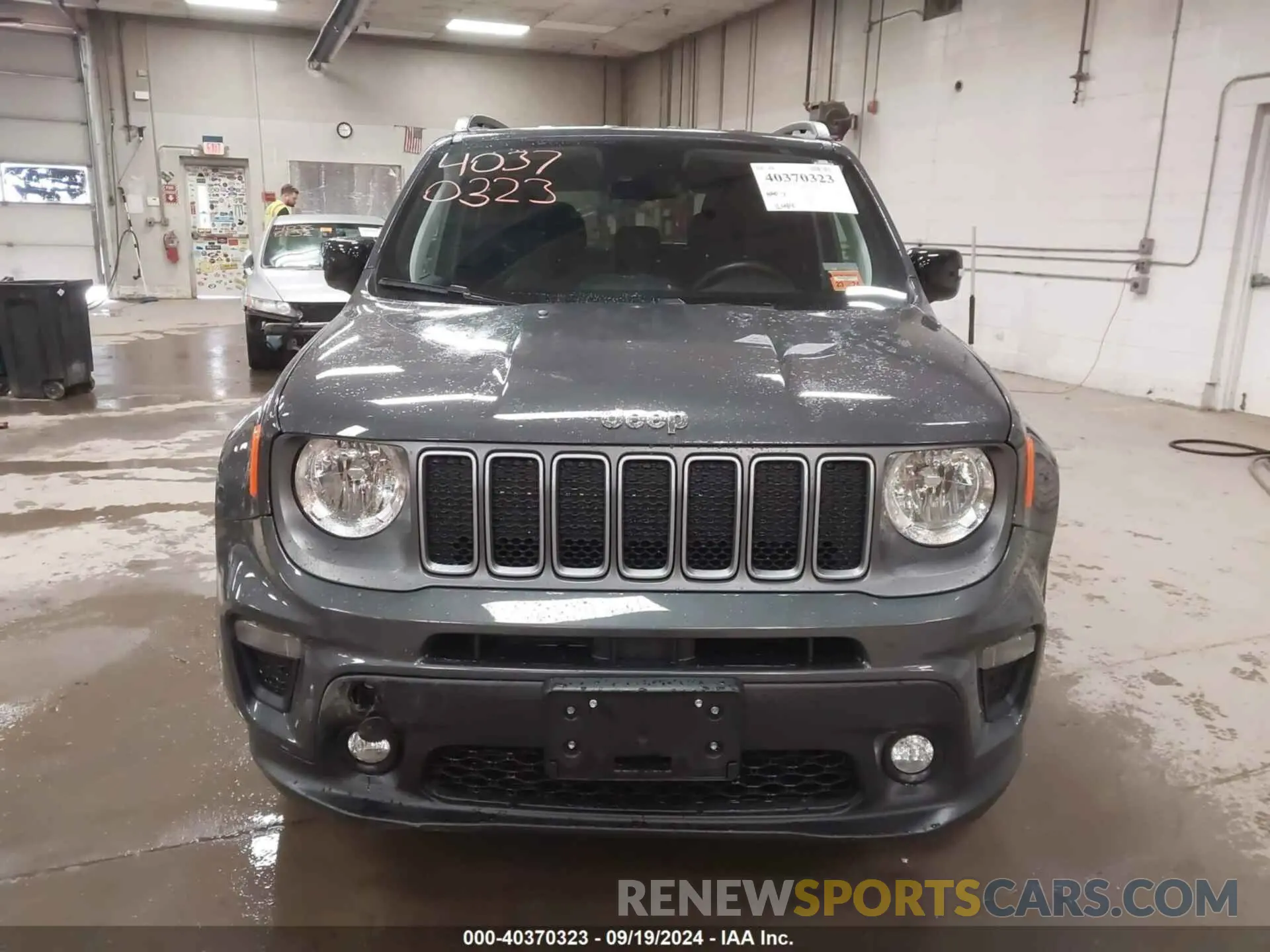 12 fotografías del automóvil dañado ZACNJDD10PPP14158 JEEP RENEGADE 2023