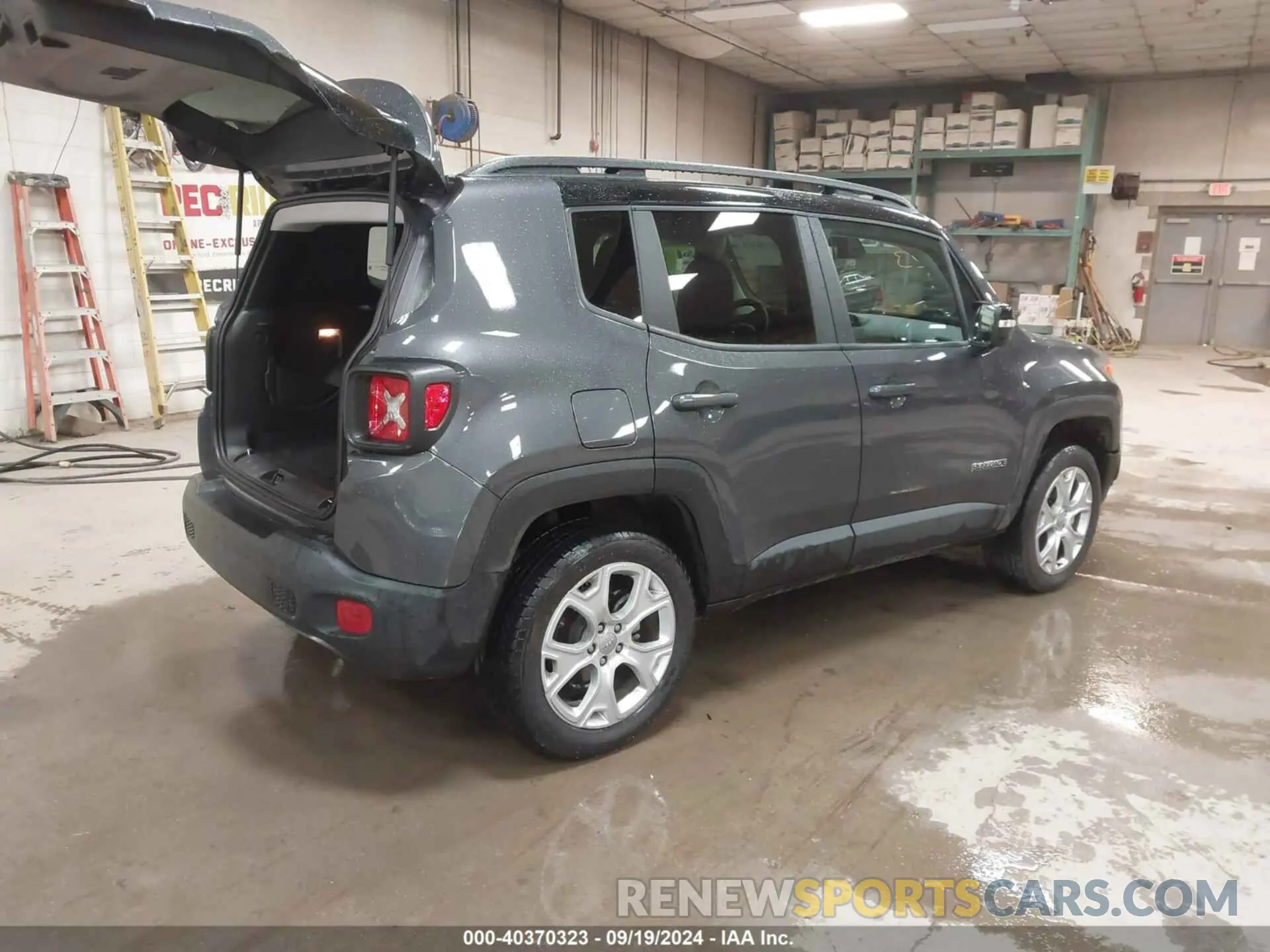 4 fotografías del automóvil dañado ZACNJDD10PPP14158 JEEP RENEGADE 2023