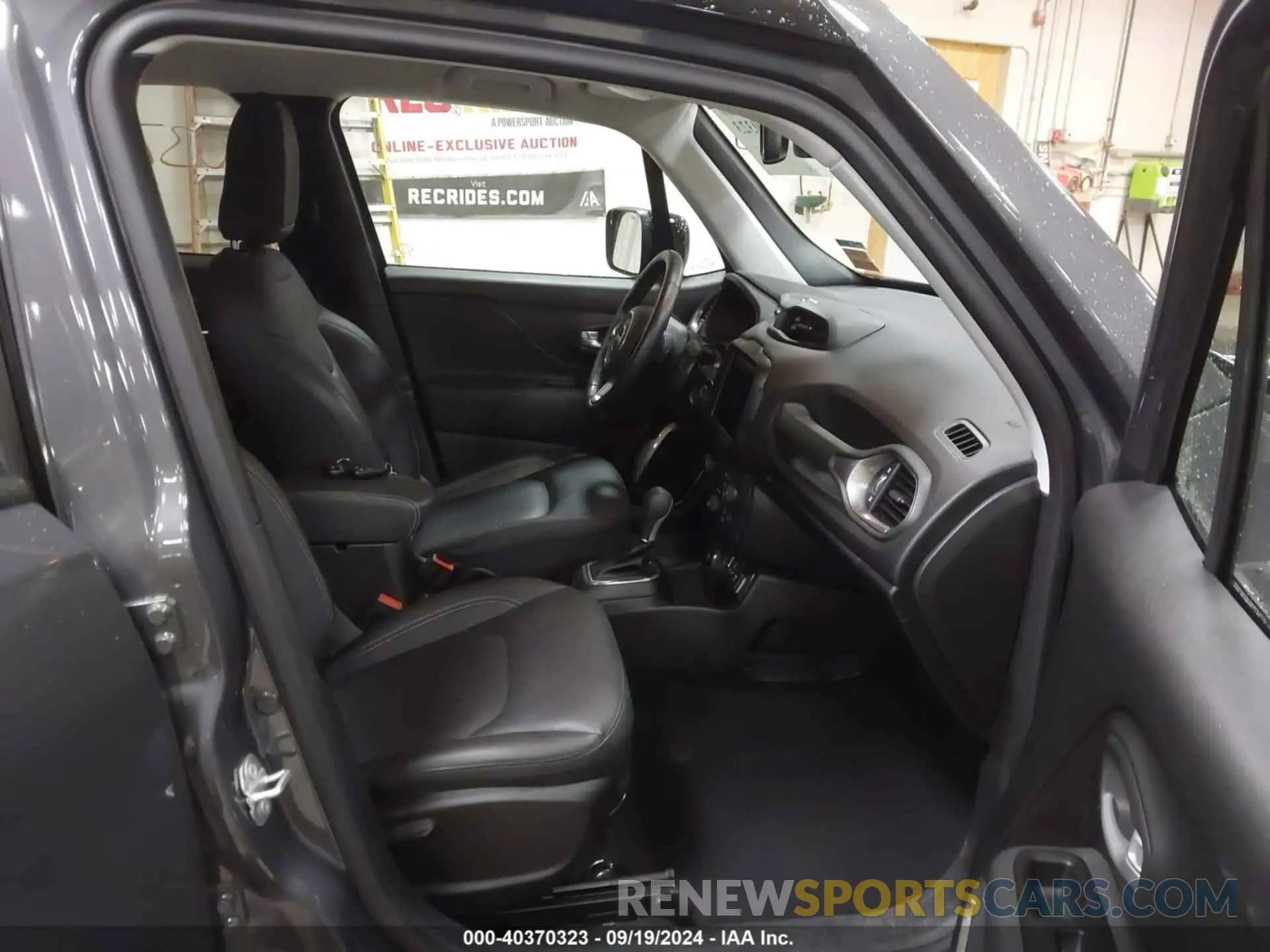 5 fotografías del automóvil dañado ZACNJDD10PPP14158 JEEP RENEGADE 2023