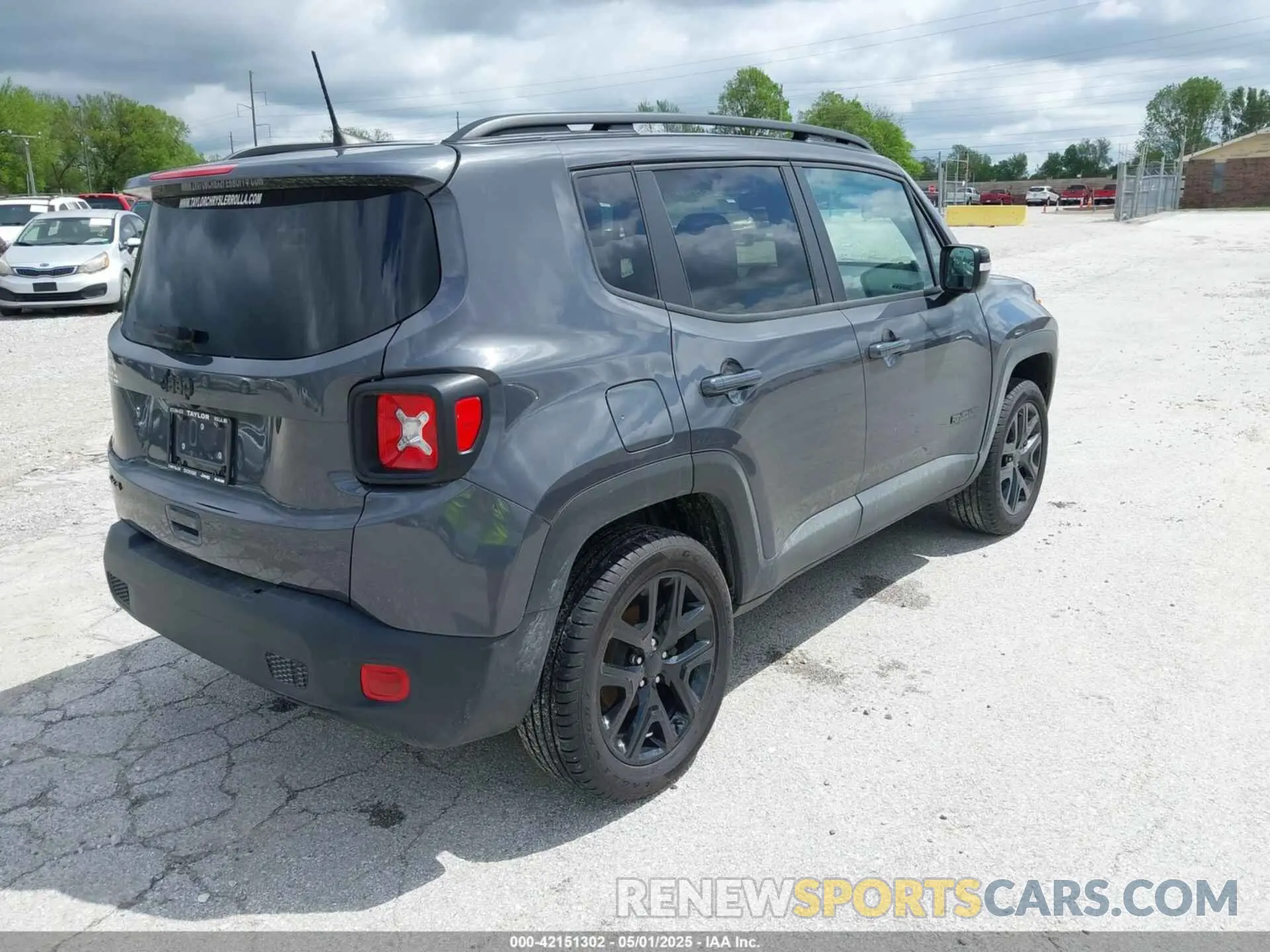 4 fotografías del automóvil dañado ZACNJDE14PPP10533 JEEP RENEGADE 2023