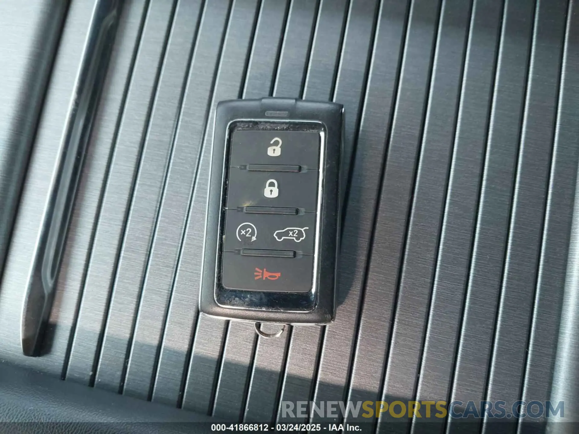 11 fotografías del automóvil dañado 1C4SJUBP9PS516282 JEEP WAGONEER 2023