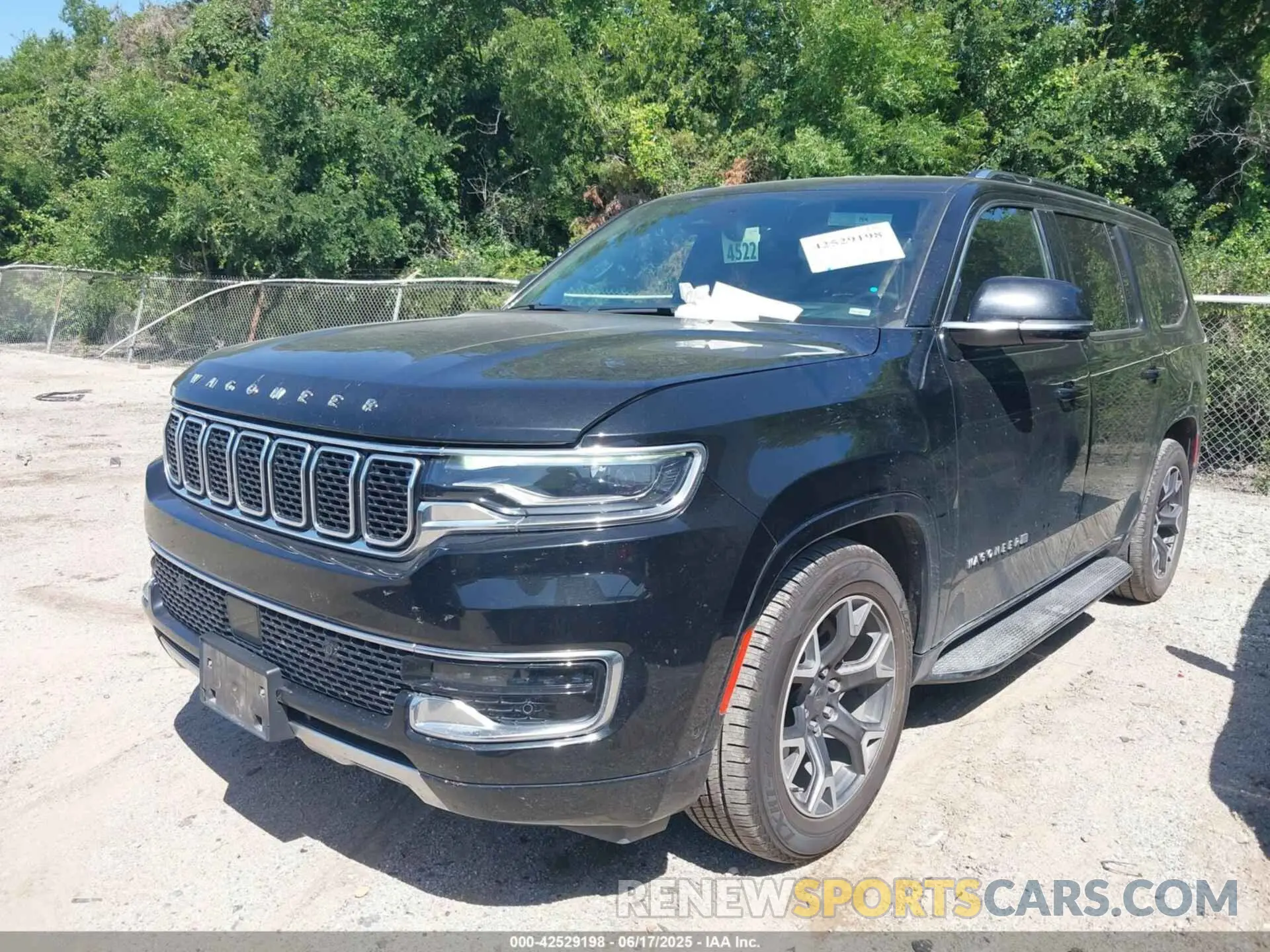2 fotografías del automóvil dañado 1C4SJVDP1PS505523 JEEP WAGONEER 2023