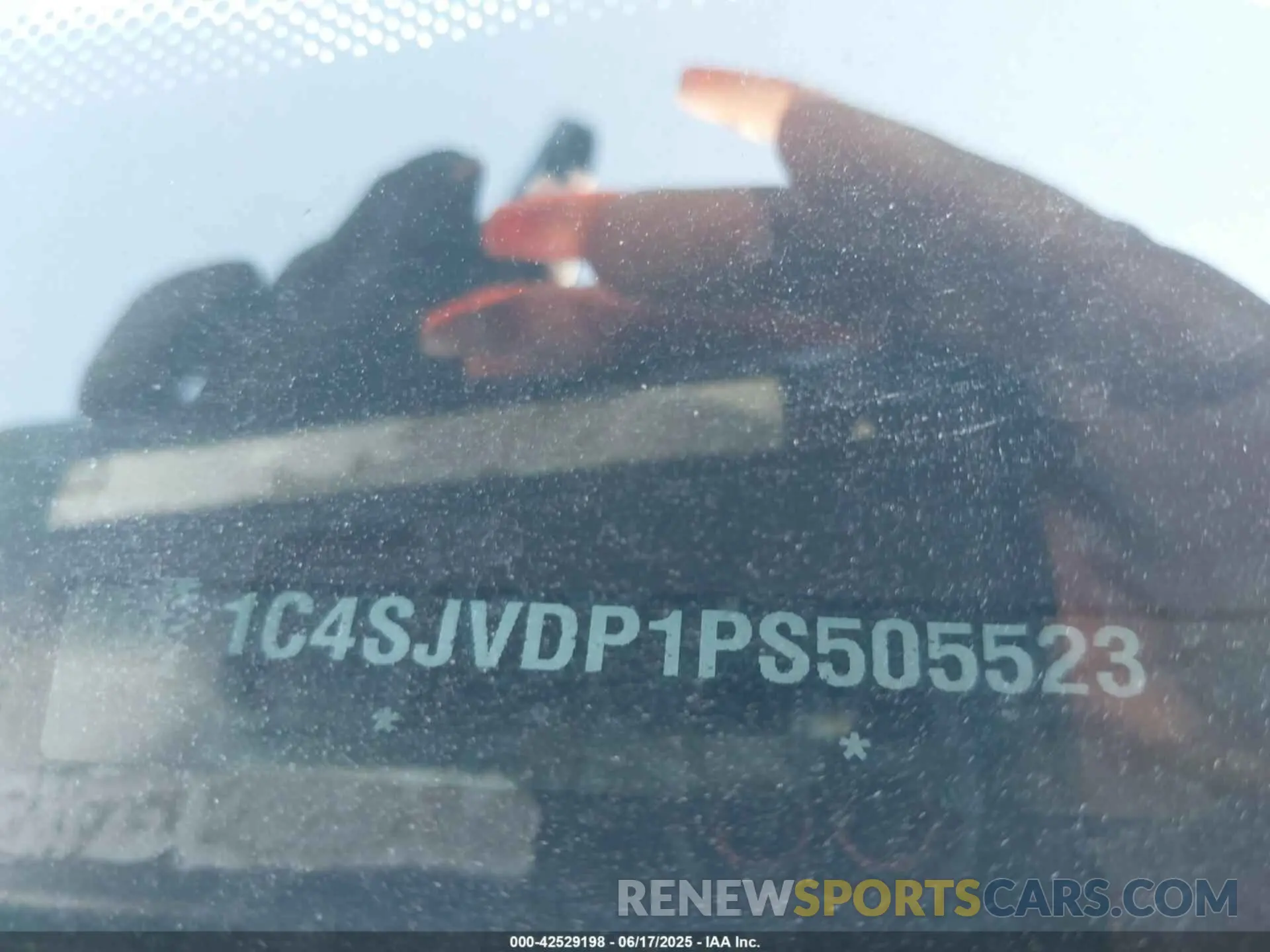 9 fotografías del automóvil dañado 1C4SJVDP1PS505523 JEEP WAGONEER 2023