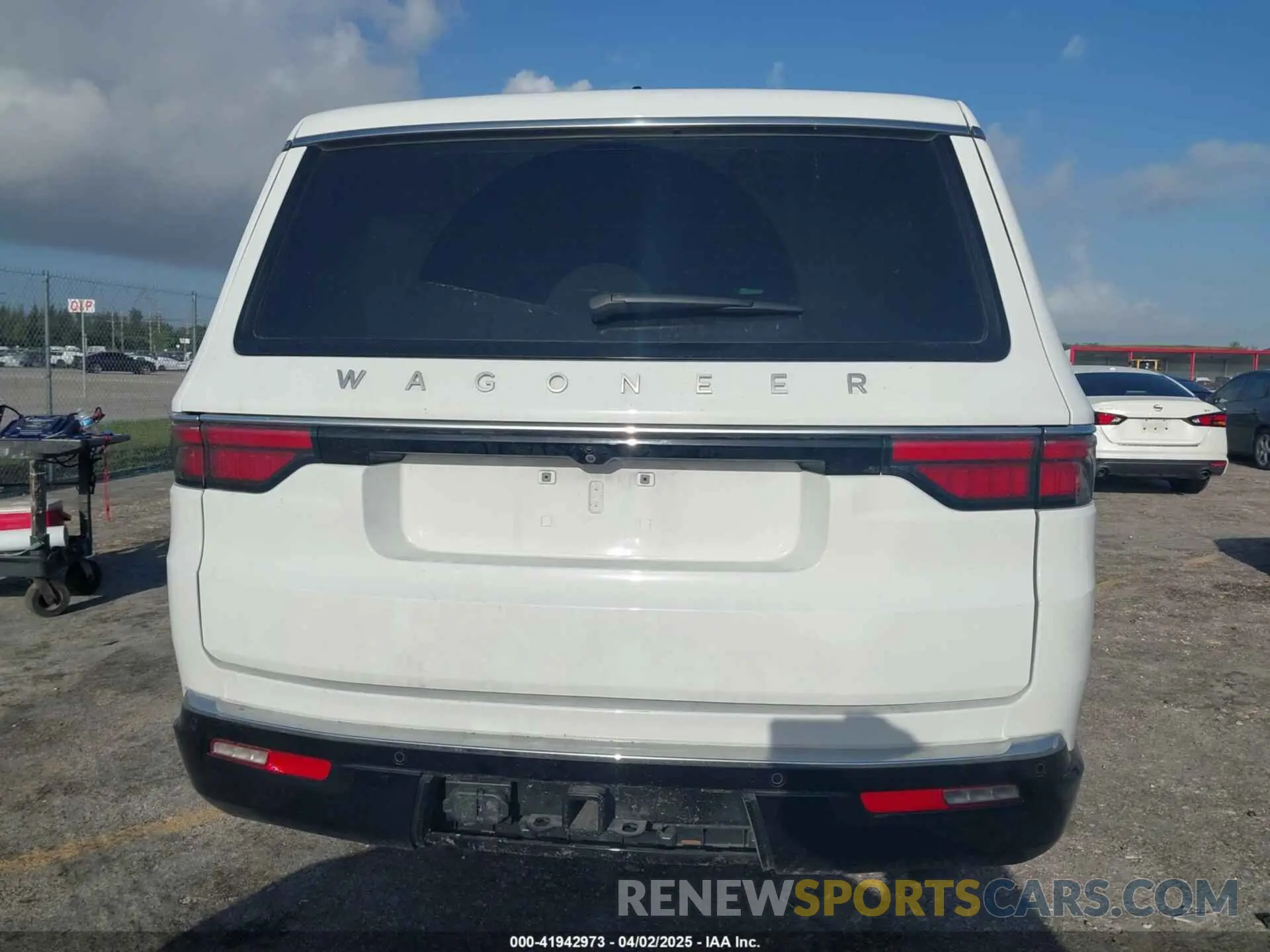 16 fotografías del automóvil dañado 1C4SJUAP4RS160635 JEEP WAGONEER 2024