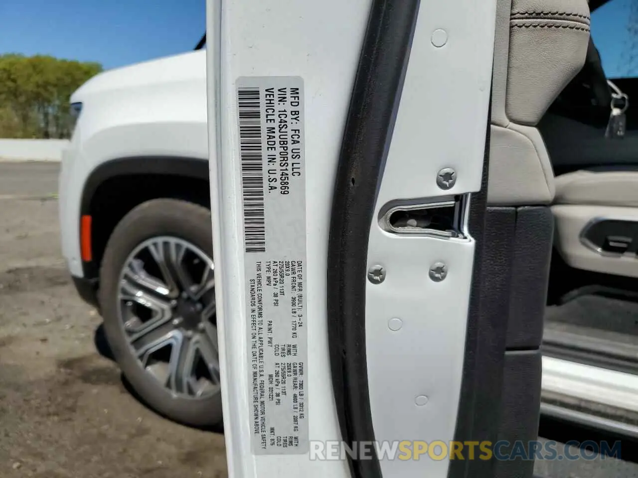 14 fotografías del automóvil dañado 1C4SJUBP0RS145869 JEEP WAGONEER 2024