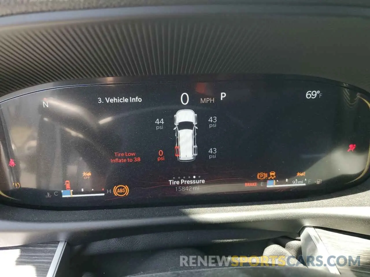 9 fotografías del automóvil dañado 1C4SJUBP0RS145869 JEEP WAGONEER 2024