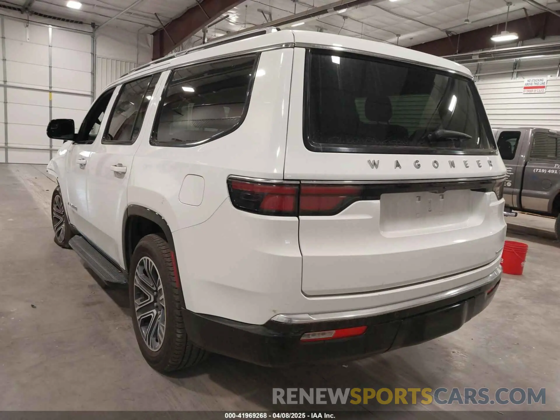 3 fotografías del automóvil dañado 1C4SJUBPXRS136693 JEEP WAGONEER 2024