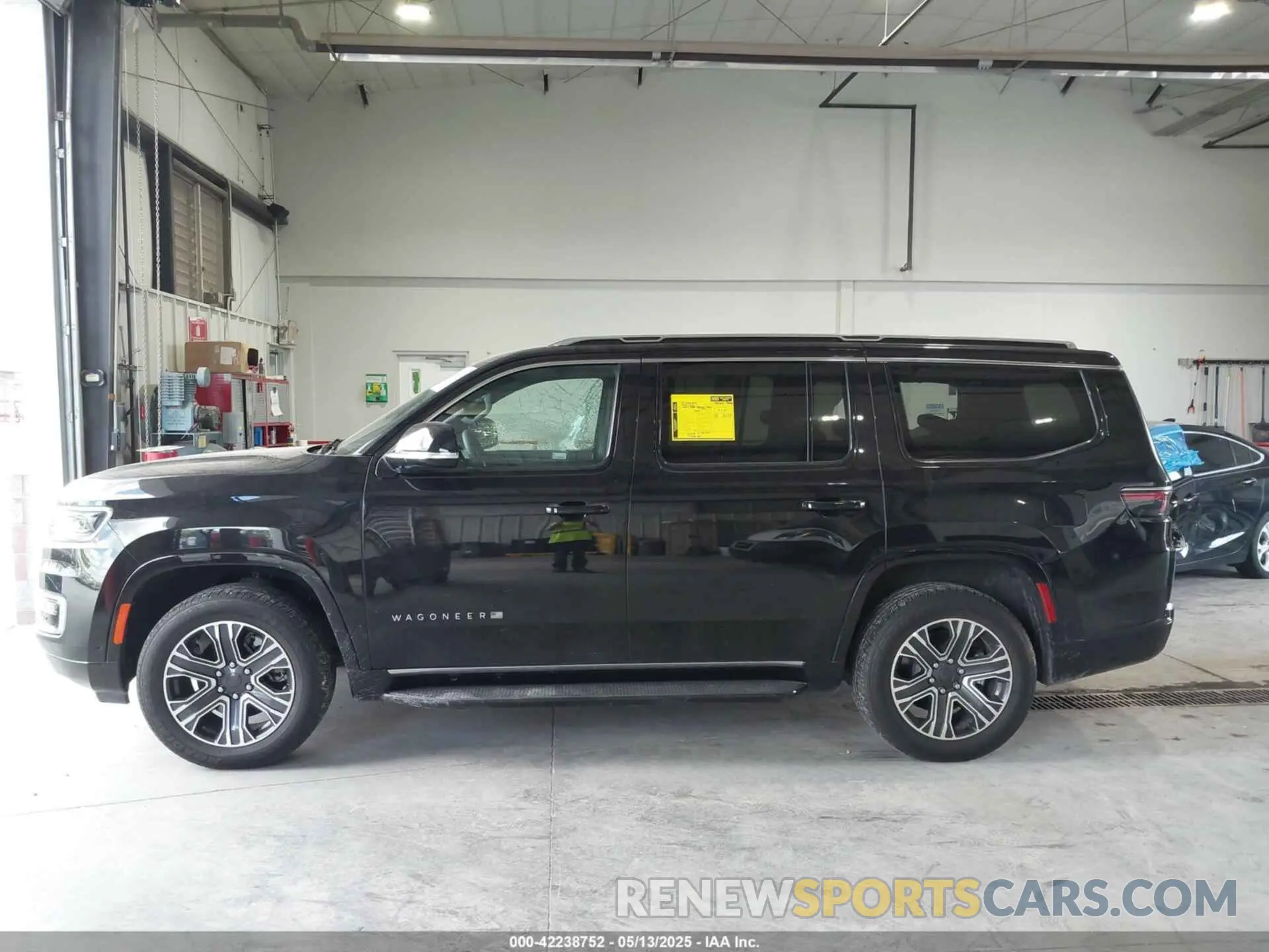 14 fotografías del automóvil dañado 1C4SJVBP7RS164876 JEEP WAGONEER 2024