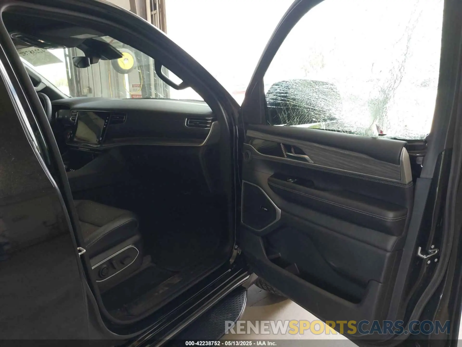 5 fotografías del automóvil dañado 1C4SJVBP7RS164876 JEEP WAGONEER 2024