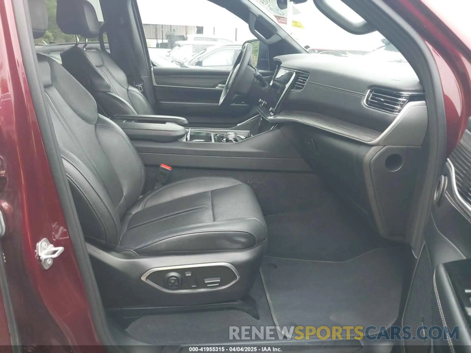 5 fotografías del automóvil dañado 1C4SJSBPXPS549148 JEEP WAGONEER L 2023