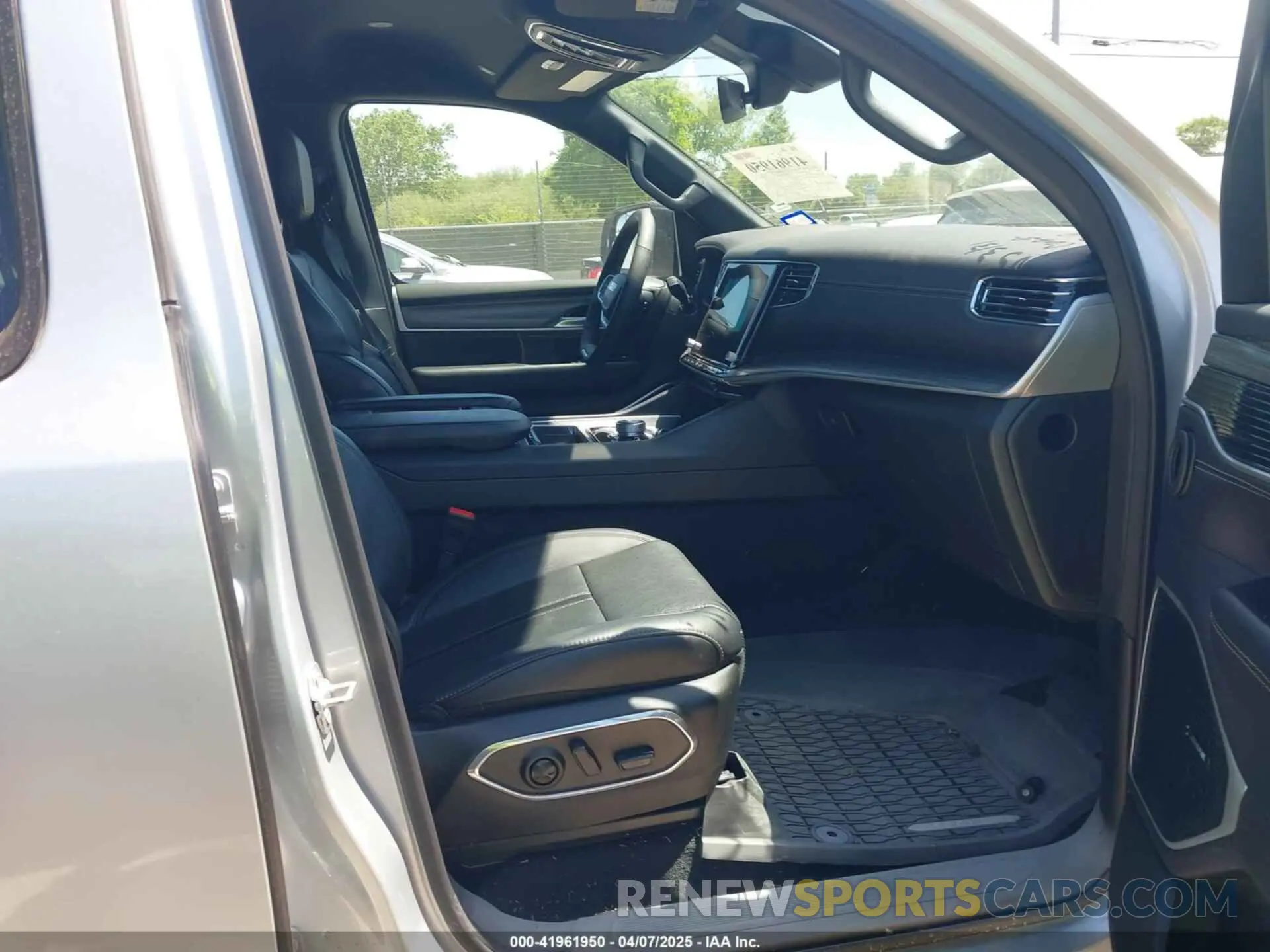 5 fotografías del automóvil dañado 1C4SJRBP8RS177868 JEEP WAGONEER L 2024
