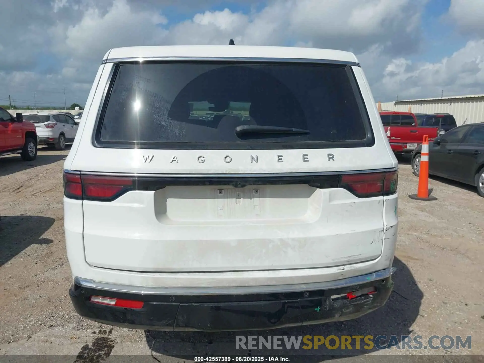 16 fotografías del automóvil dañado 1C4SJSAP9RS111581 JEEP WAGONEER L 2024