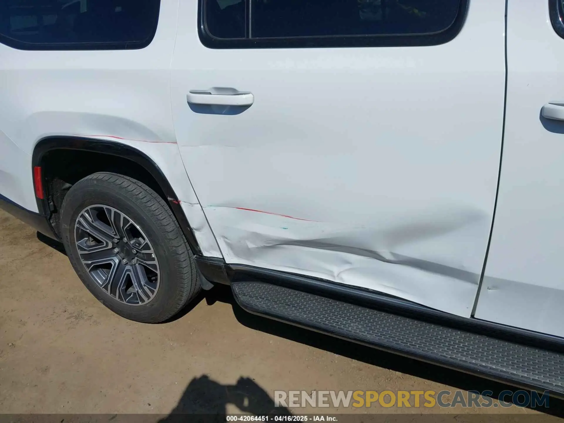 6 fotografías del automóvil dañado 1C4SJSBP2RS167781 JEEP WAGONEER L 2024