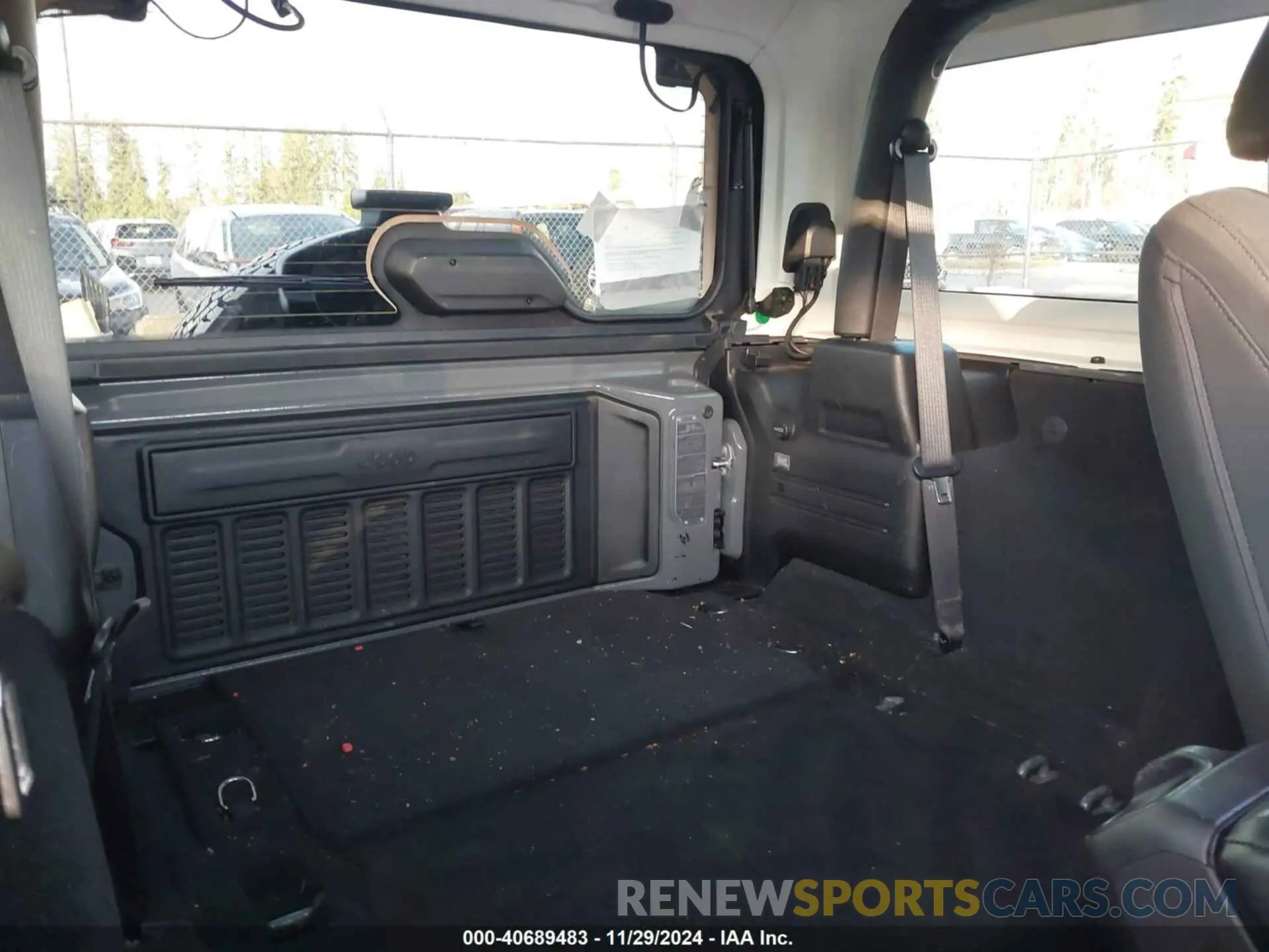 8 fotografías del automóvil dañado 1C4GJXAG3KW518815 JEEP WRANGLER 2019