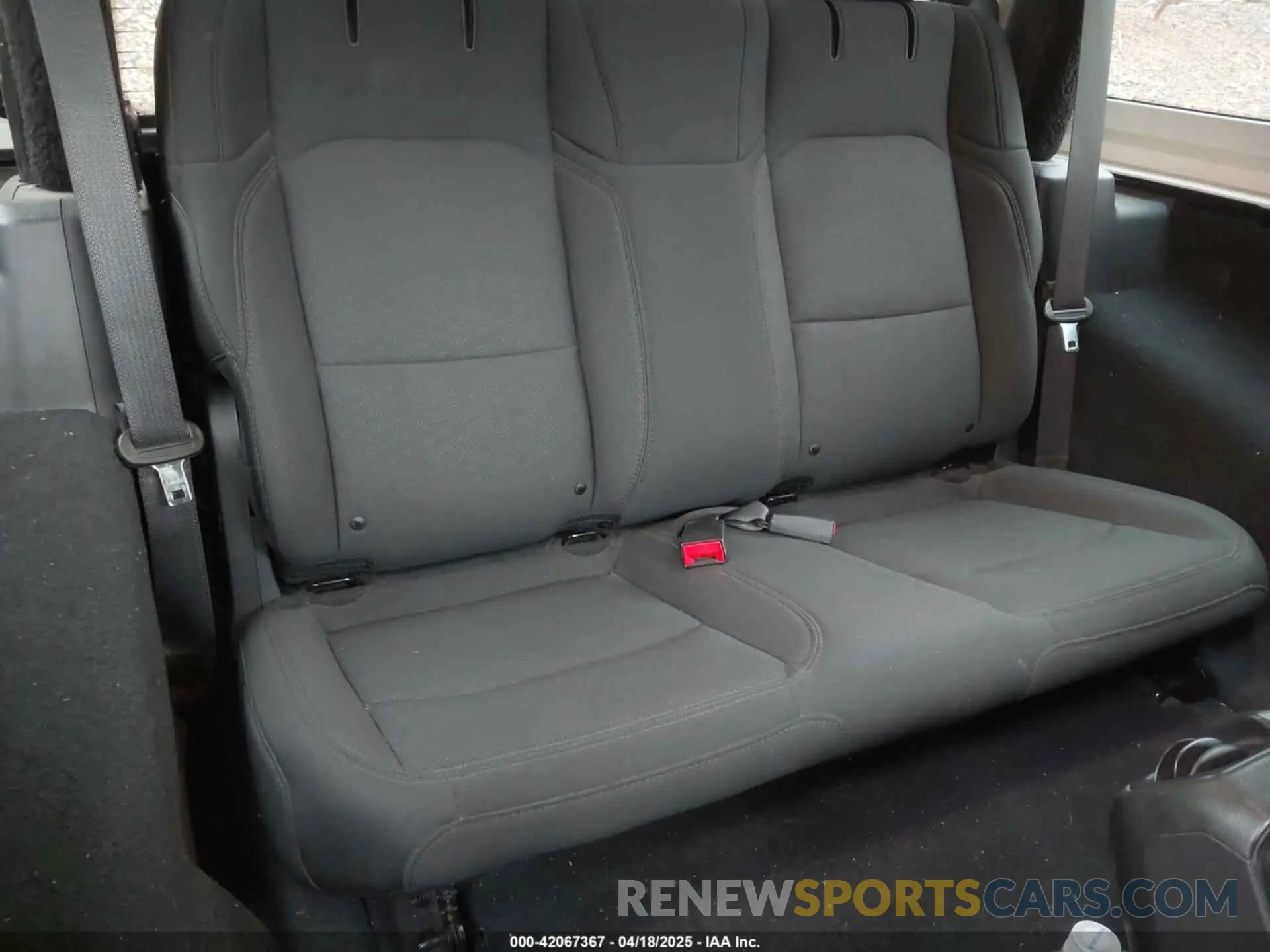 8 fotografías del automóvil dañado 1C4GJXAGXKW538902 JEEP WRANGLER 2019