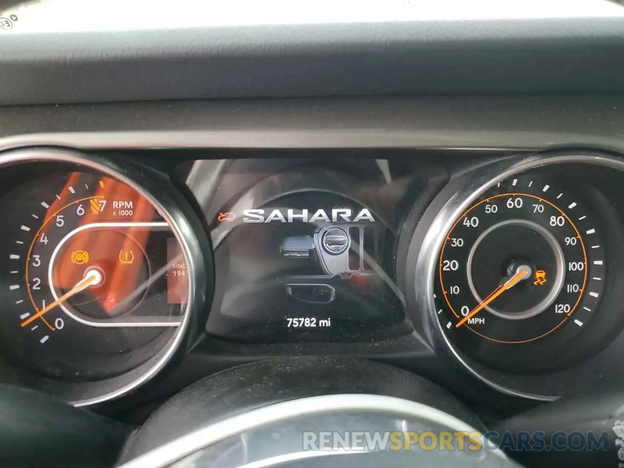 9 fotografías del automóvil dañado 1C4HJXEG5KW602598 JEEP WRANGLER 2019