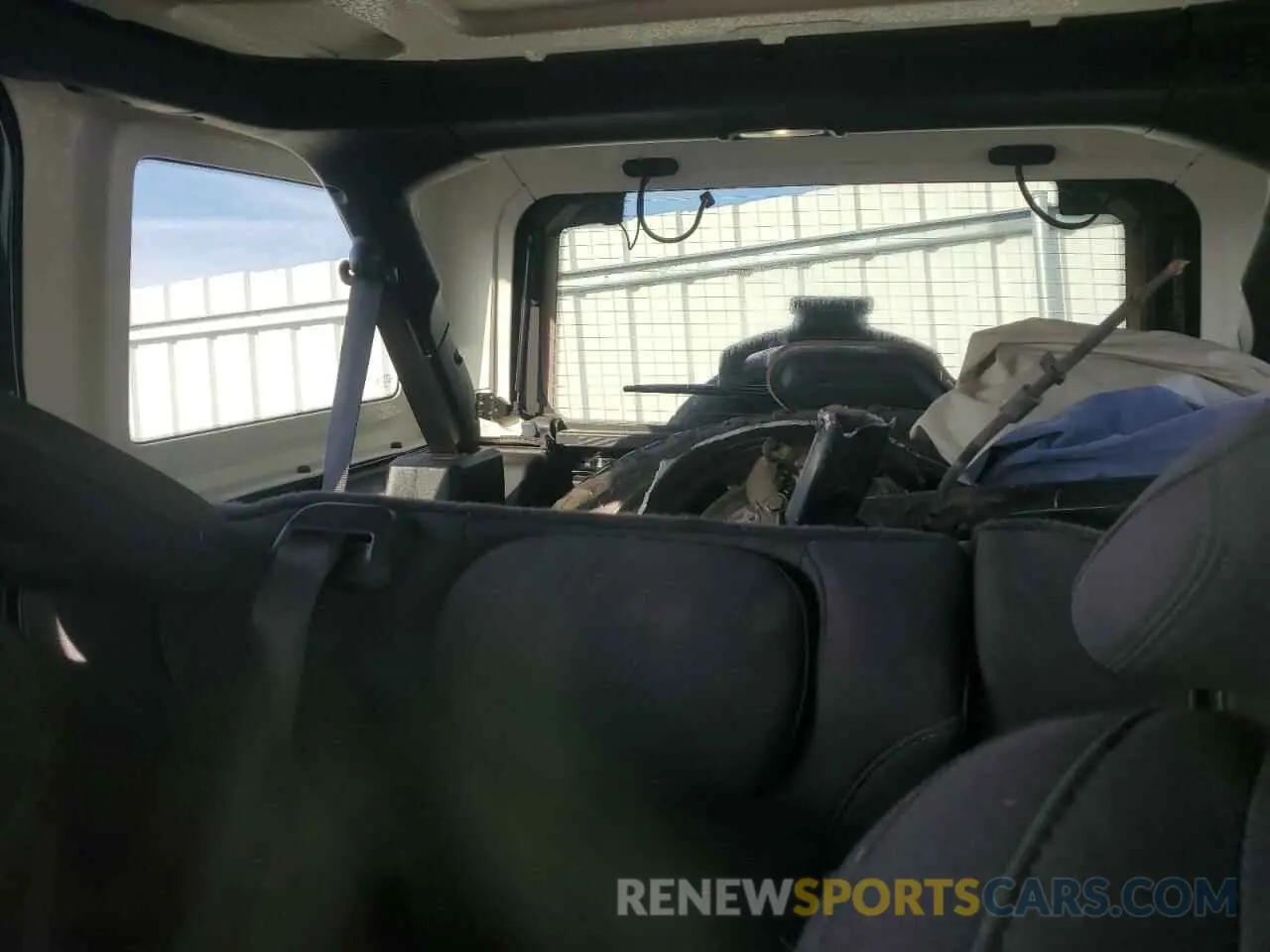 10 fotografías del automóvil dañado 1C4HJXEN3KW561998 JEEP WRANGLER 2019