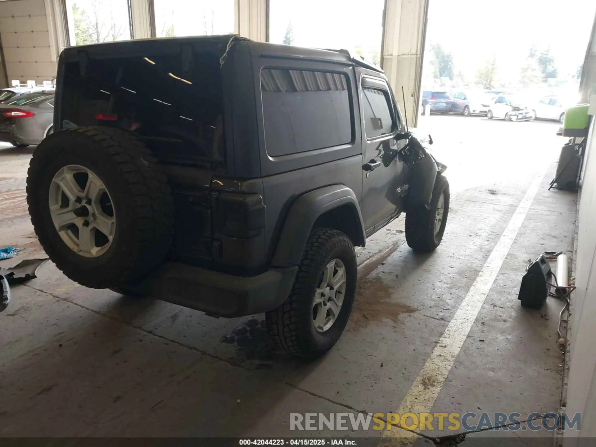 4 fotografías del automóvil dañado 1C4GJXAG4LW237057 JEEP WRANGLER 2020