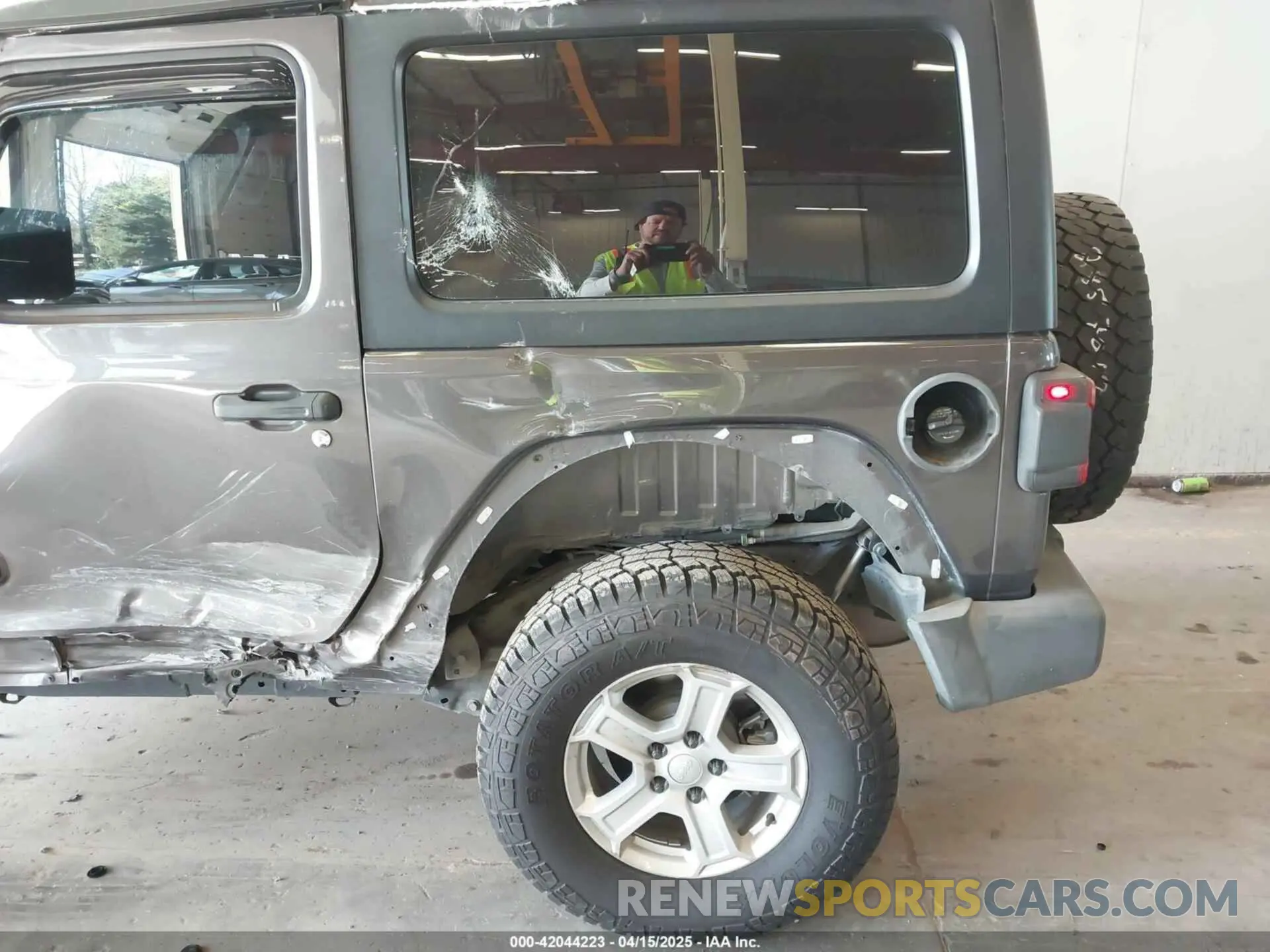 6 fotografías del automóvil dañado 1C4GJXAG4LW237057 JEEP WRANGLER 2020