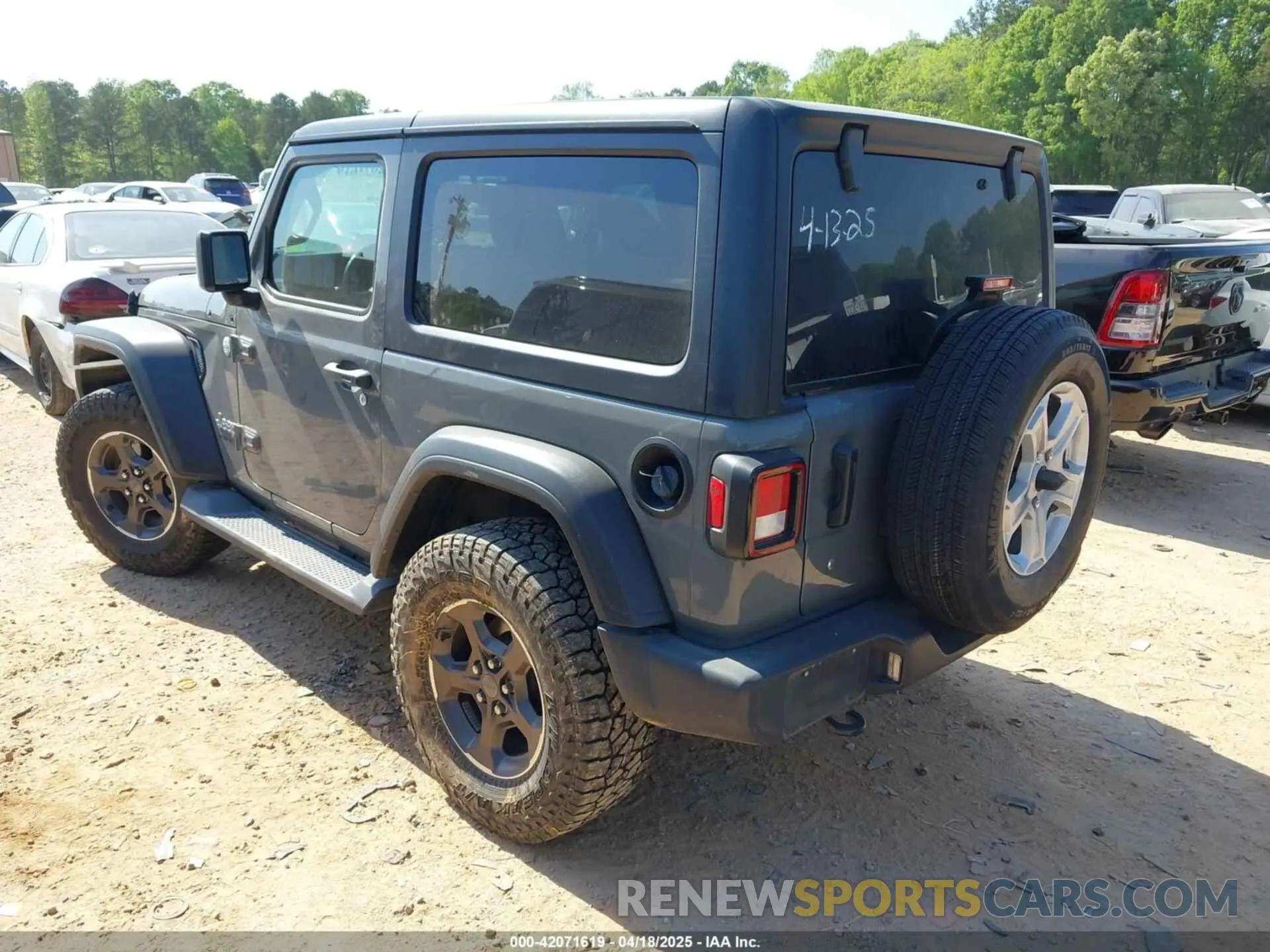 3 fotografías del automóvil dañado 1C4GJXAN5LW146068 JEEP WRANGLER 2020