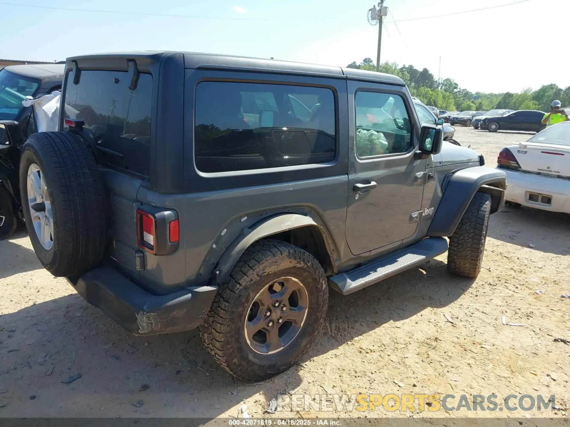 4 fotografías del automóvil dañado 1C4GJXAN5LW146068 JEEP WRANGLER 2020