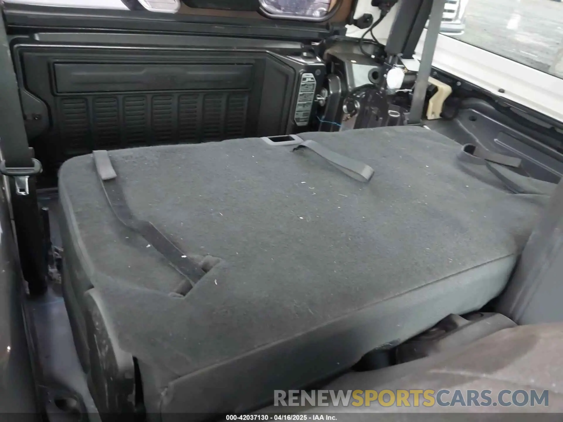 8 fotografías del automóvil dañado 1C4GJXAN2MW541827 JEEP WRANGLER 2021