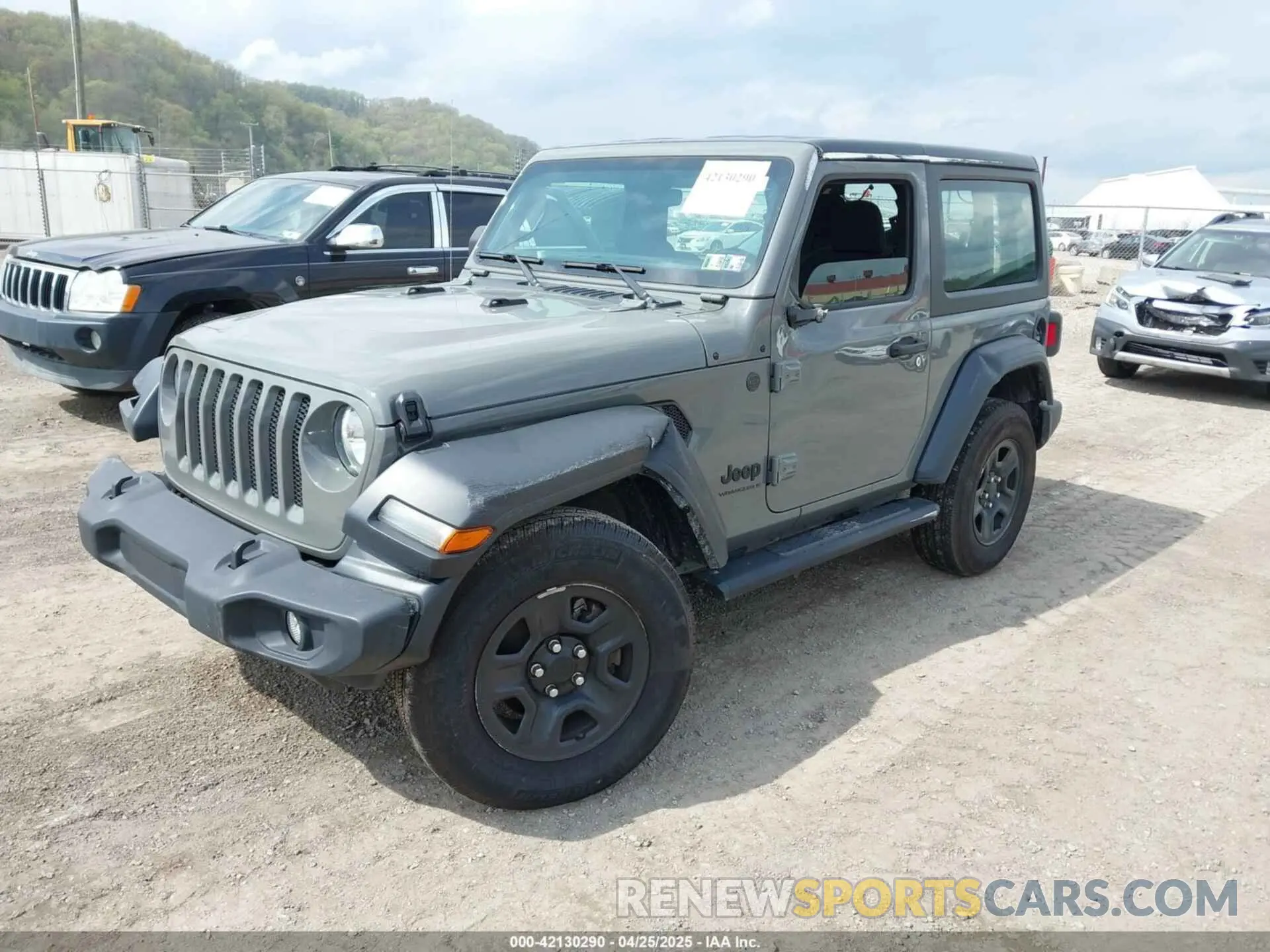 2 fotografías del automóvil dañado 1C4GJXAN8PW640995 JEEP WRANGLER 2023
