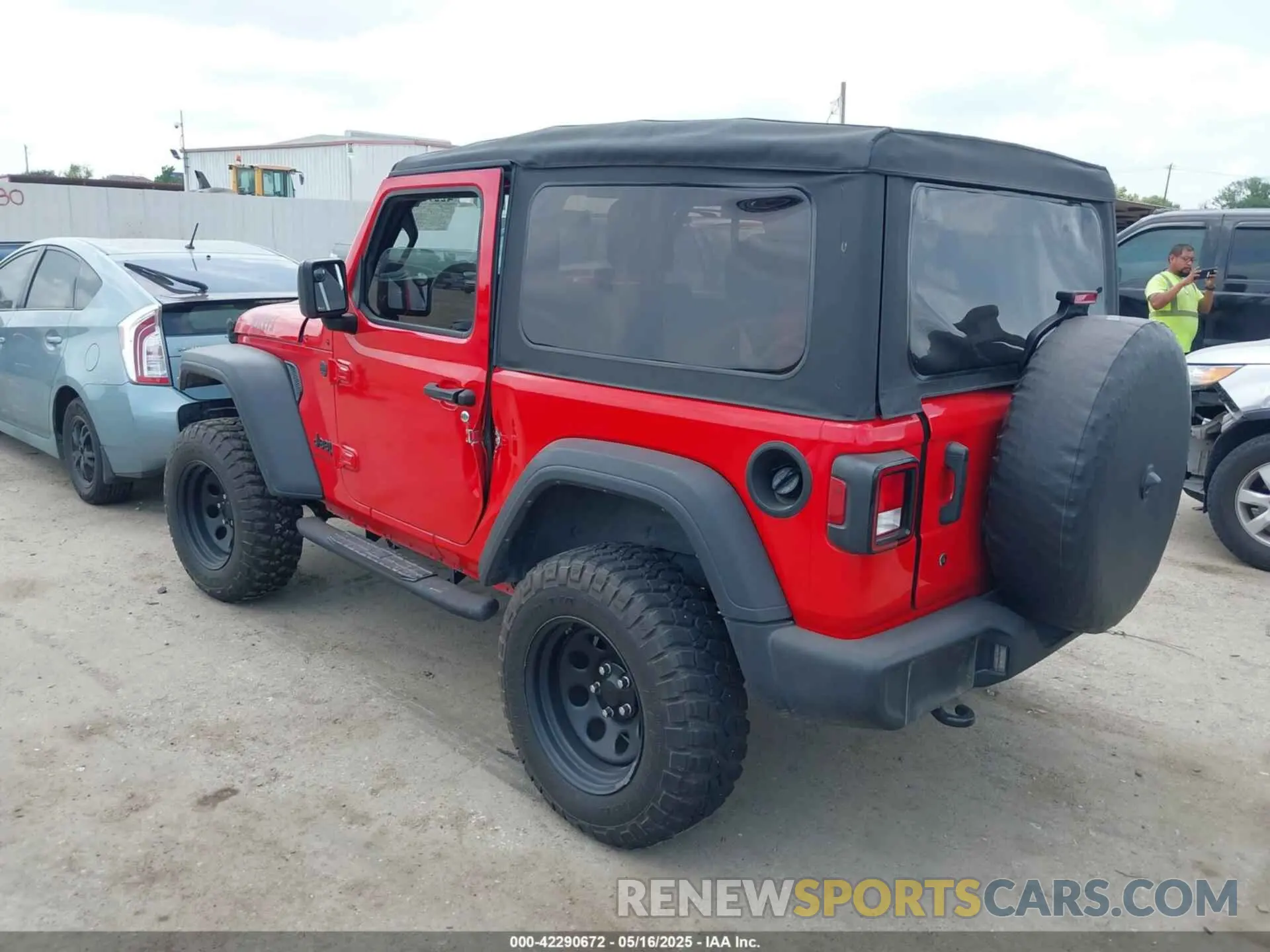 3 fotografías del automóvil dañado 1C4GJXANXPW664733 JEEP WRANGLER 2023