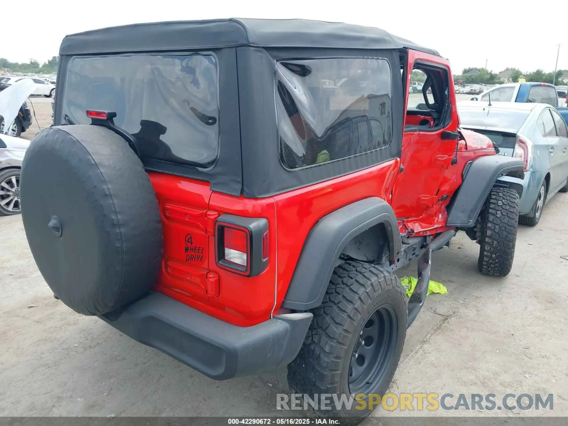 4 fotografías del automóvil dañado 1C4GJXANXPW664733 JEEP WRANGLER 2023