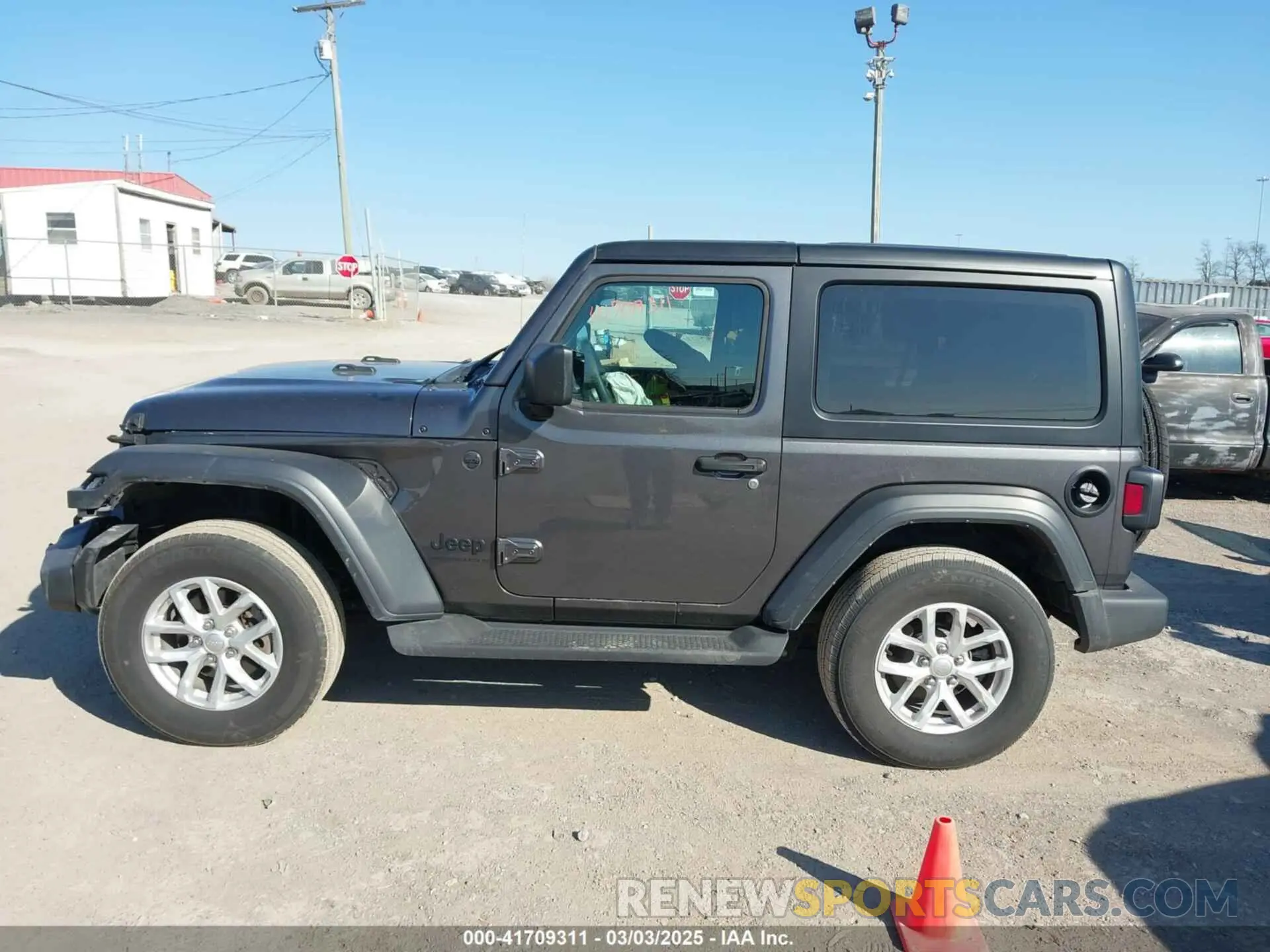 14 fotografías del automóvil dañado 1C4HJXAG8PW668480 JEEP WRANGLER 2023