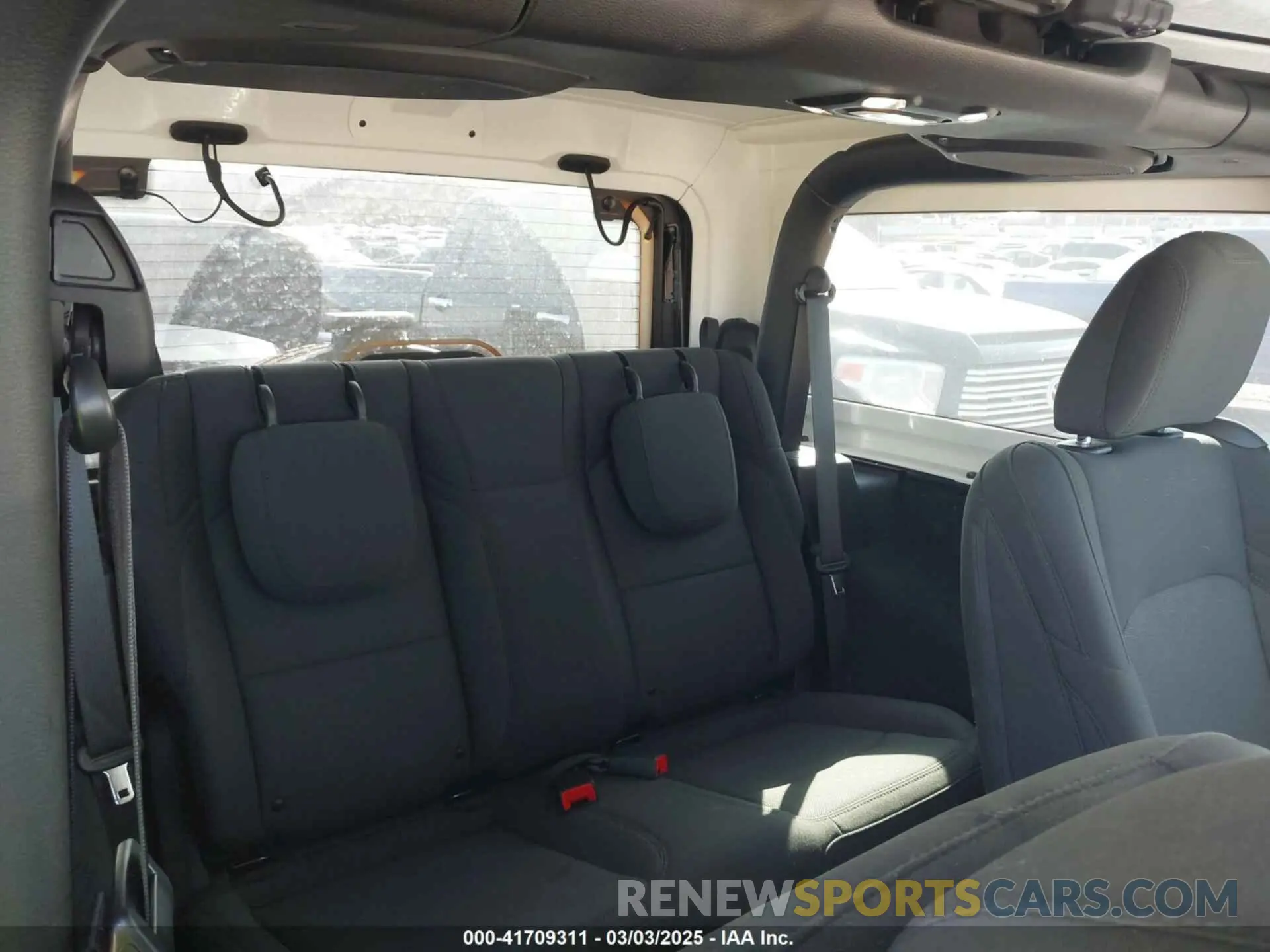 8 fotografías del automóvil dañado 1C4HJXAG8PW668480 JEEP WRANGLER 2023