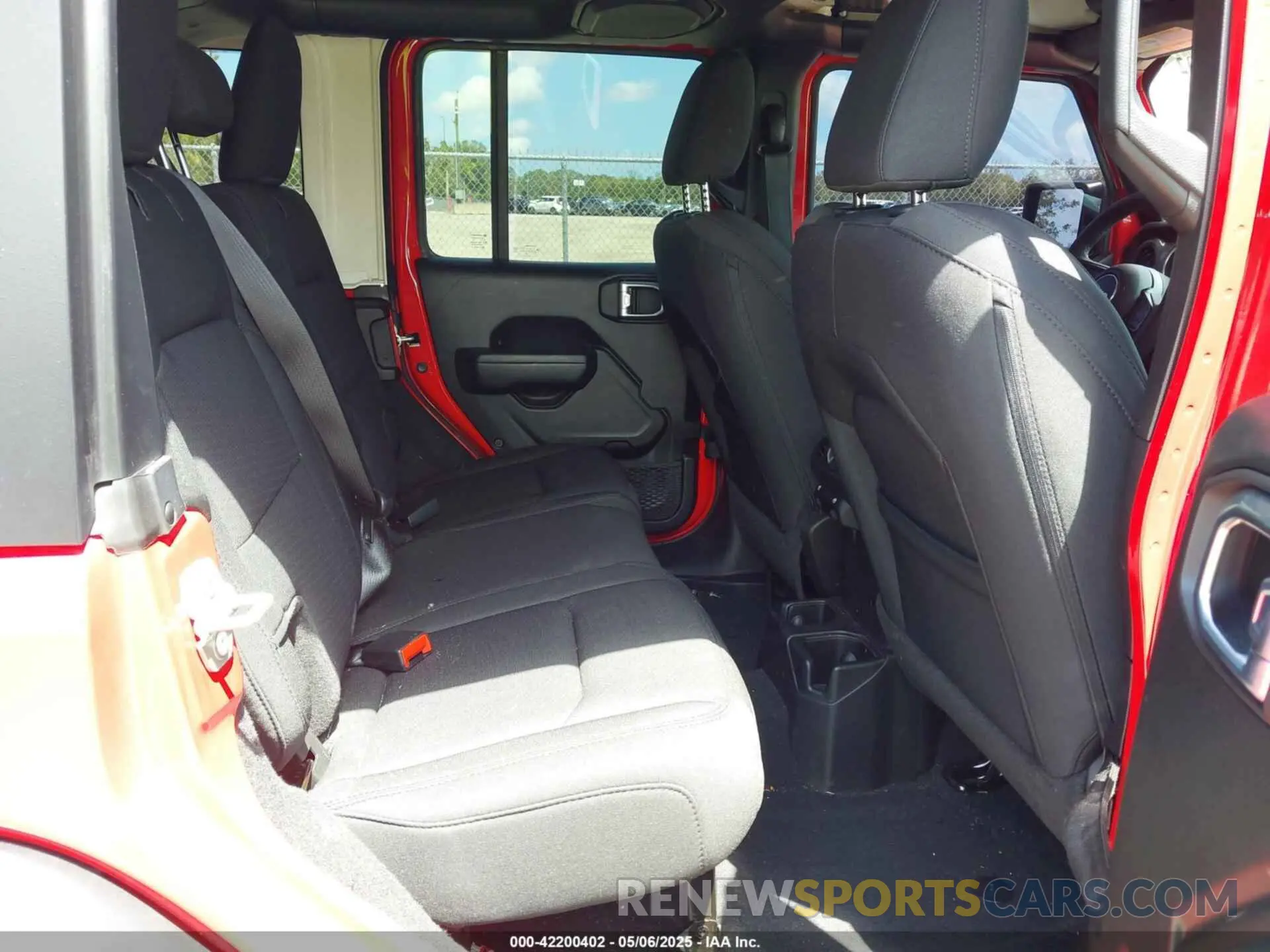 8 fotografías del automóvil dañado 1C4HJXDG4PW678113 JEEP WRANGLER 2023