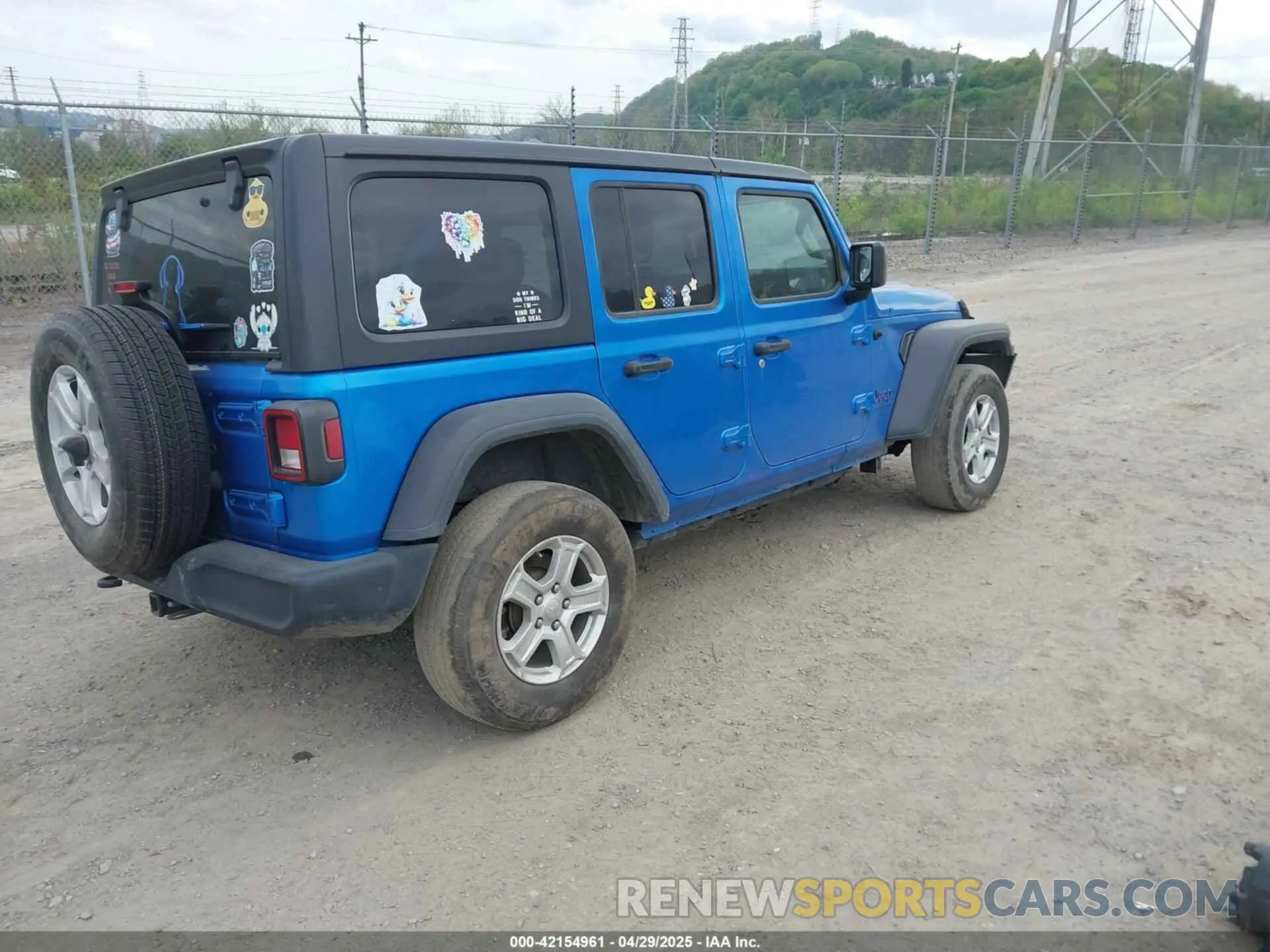 4 fotografías del automóvil dañado 1C4HJXDG5PW530309 JEEP WRANGLER 2023