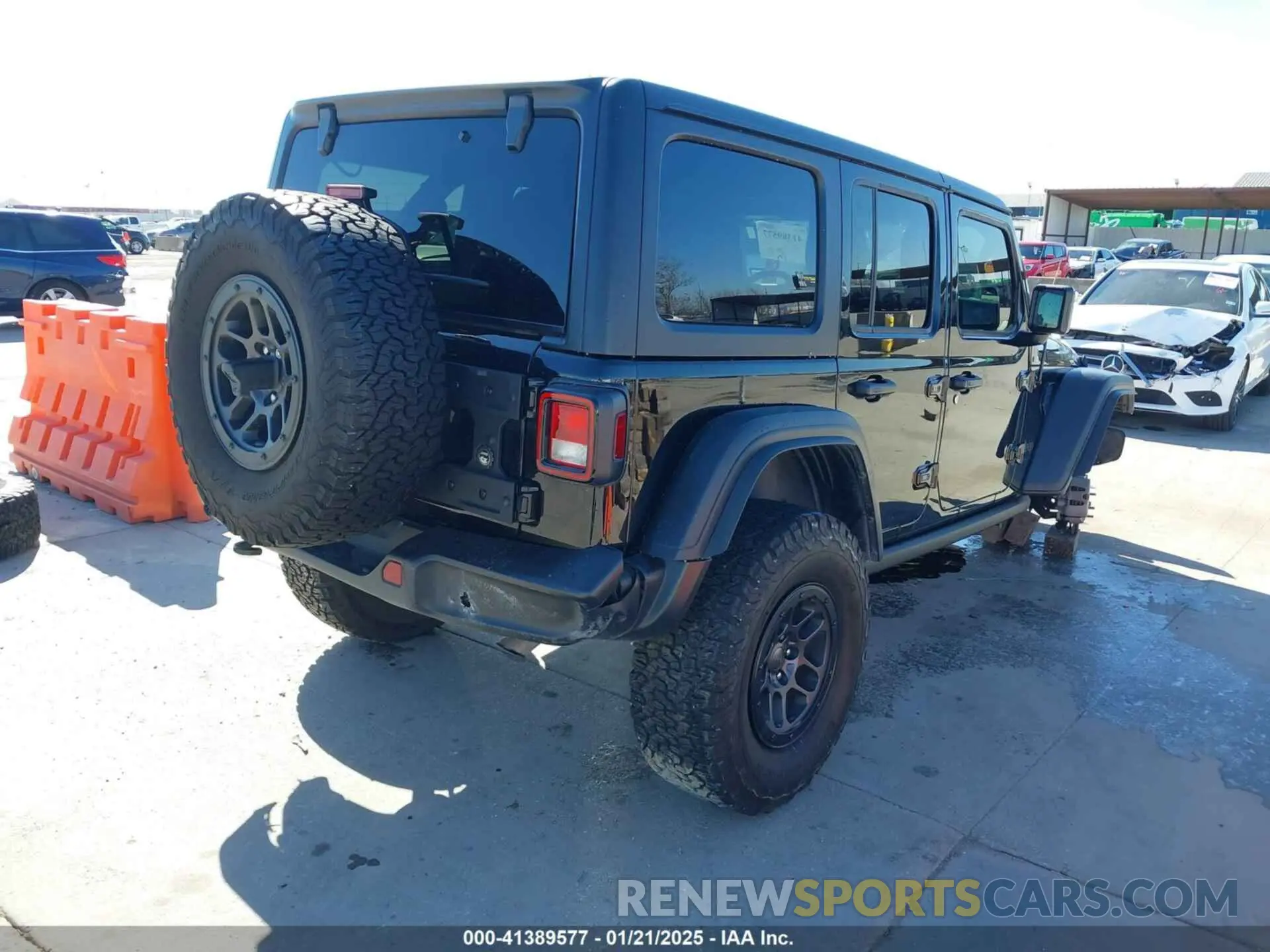 4 fotografías del automóvil dañado 1C4HJXDG5PW530892 JEEP WRANGLER 2023