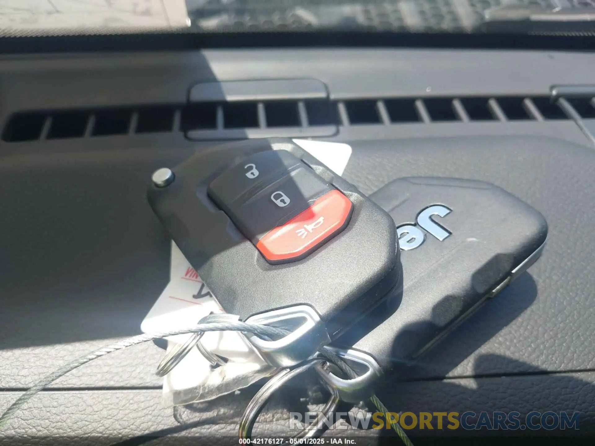 11 fotografías del automóvil dañado 1C4HJXDN5PW671167 JEEP WRANGLER 2023