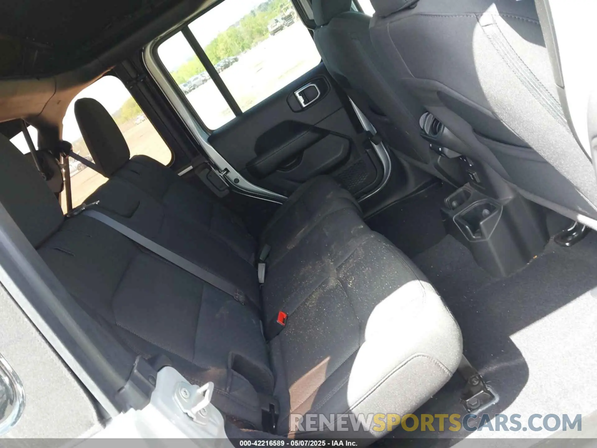 8 fotografías del automóvil dañado 1C4HJXEN9PW634797 JEEP WRANGLER 2023