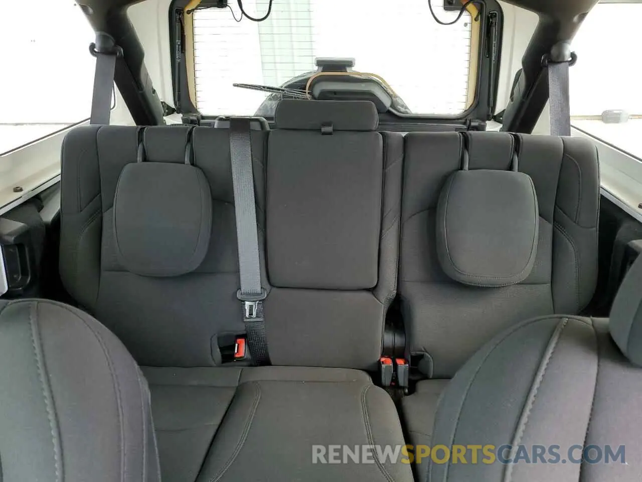 10 fotografías del automóvil dañado 1C4JJXN63PW642727 JEEP WRANGLER 2023