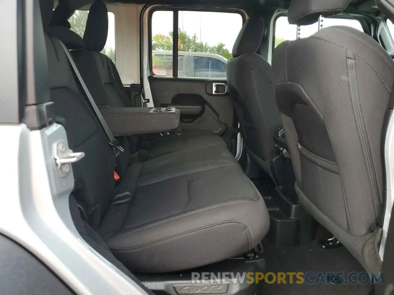 10 fotografías del automóvil dañado 1C4JJXN64PW630179 JEEP WRANGLER 2023