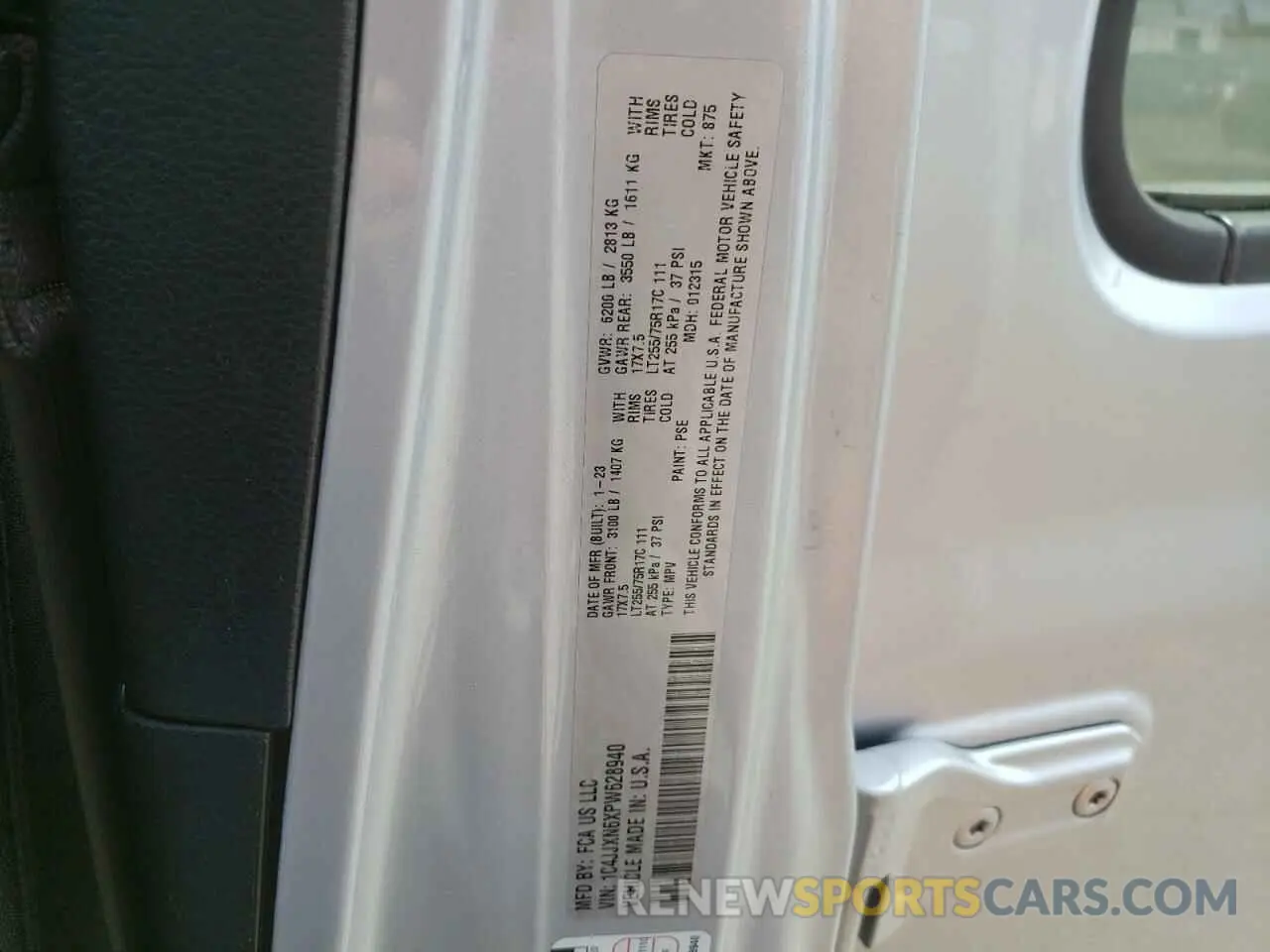 13 fotografías del automóvil dañado 1C4JJXN6XPW628940 JEEP WRANGLER 2023