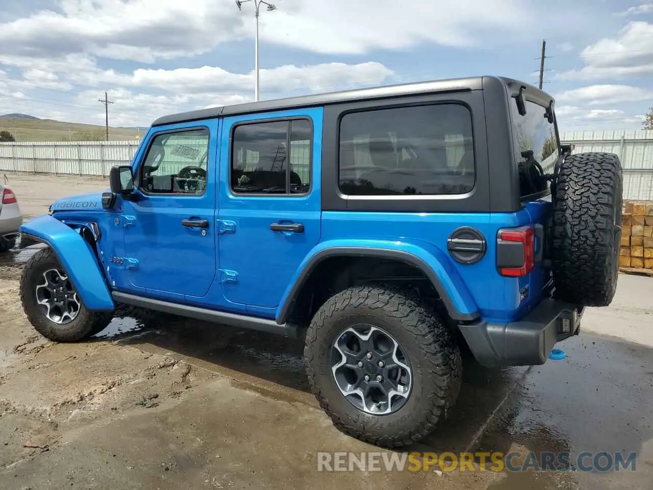2 fotografías del automóvil dañado 1C4JJXR60PW700397 JEEP WRANGLER 2023