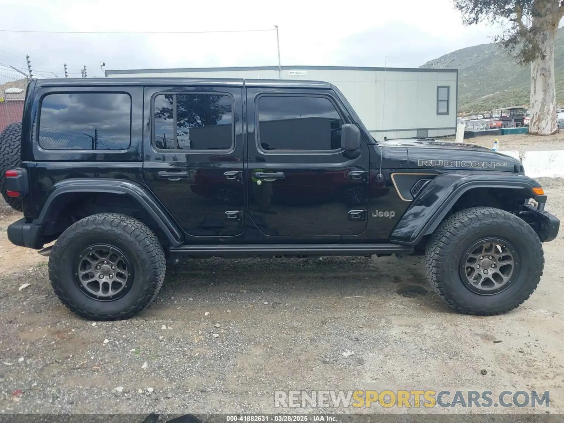 13 fotografías del automóvil dañado 1C4JJXSJ3PW694593 JEEP WRANGLER 2023