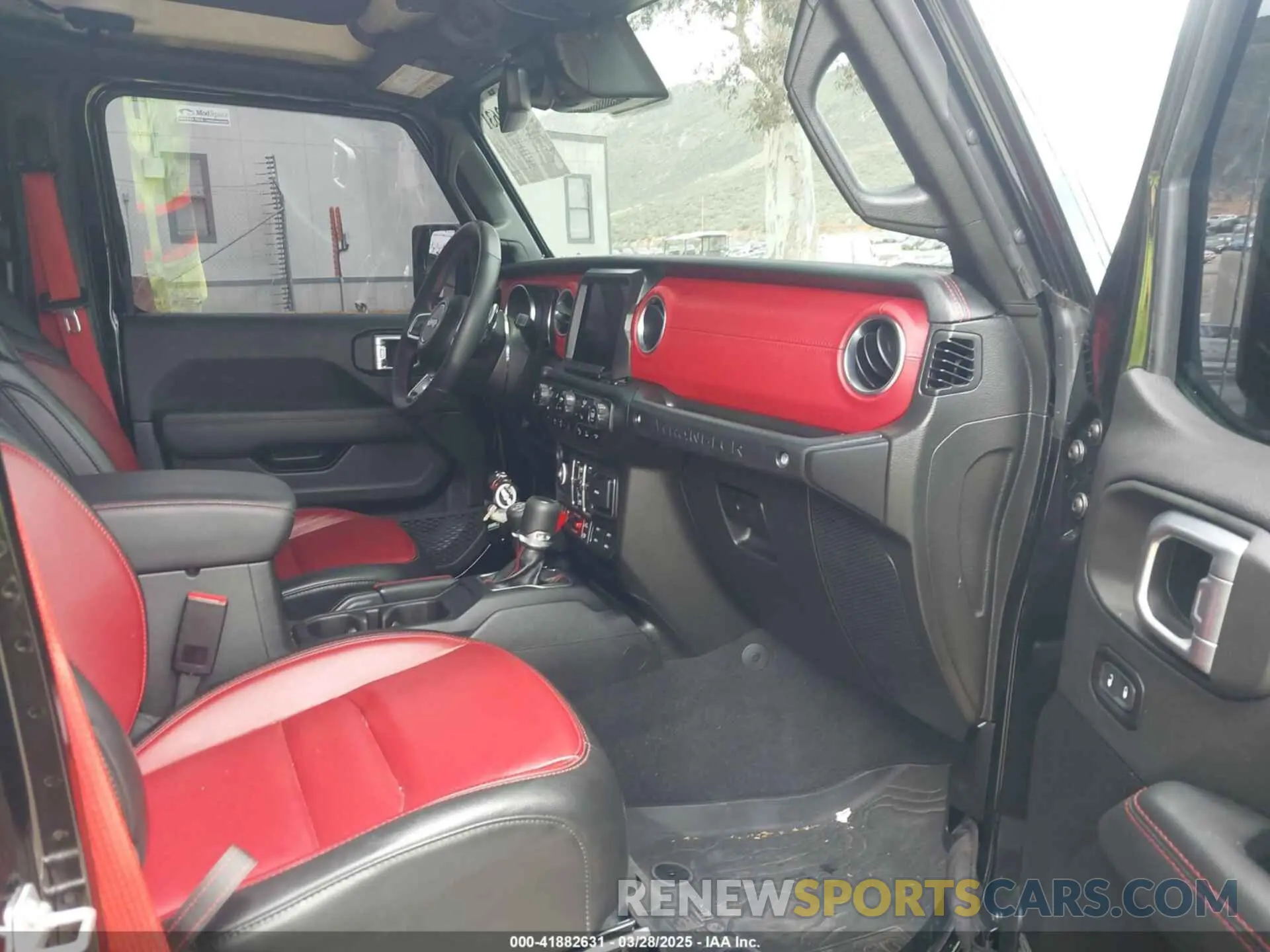 5 fotografías del automóvil dañado 1C4JJXSJ3PW694593 JEEP WRANGLER 2023